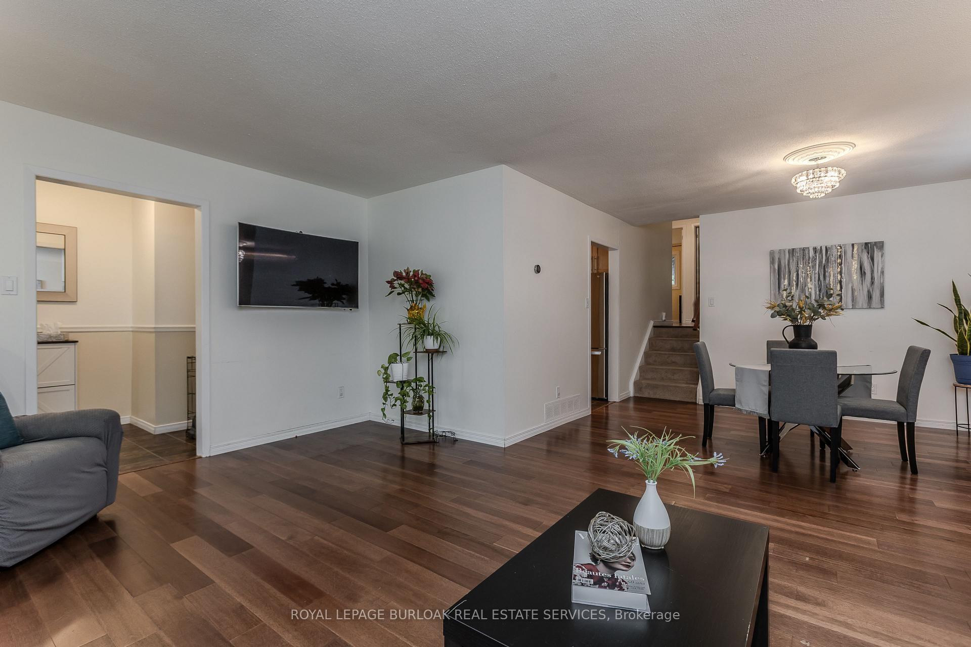 Photo 13 of 3128 Centennial Drive, Burlington, Palmer — HOMEH