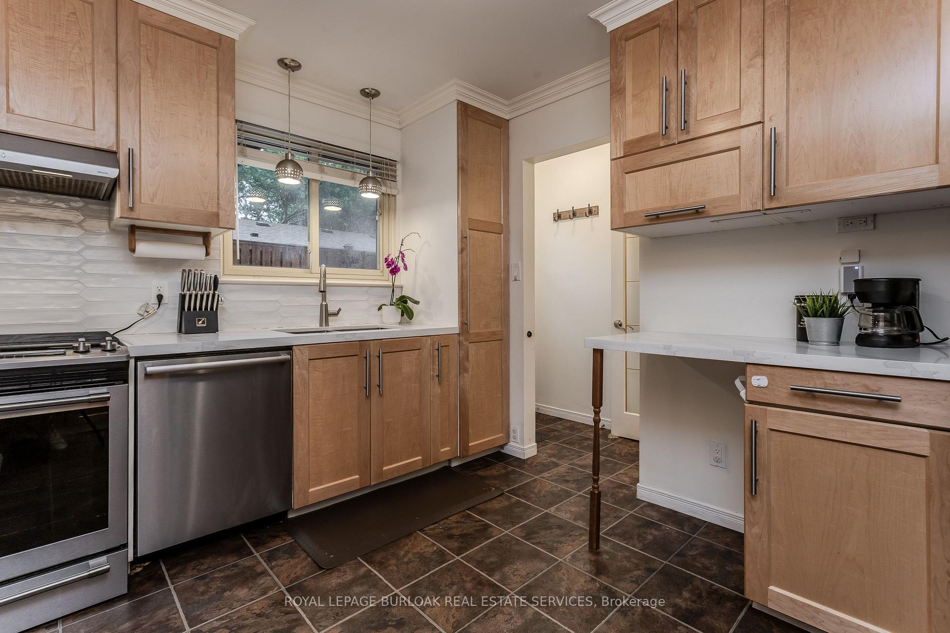 Photo 21 of 3128 Centennial Drive, Burlington, Palmer — HOMEH