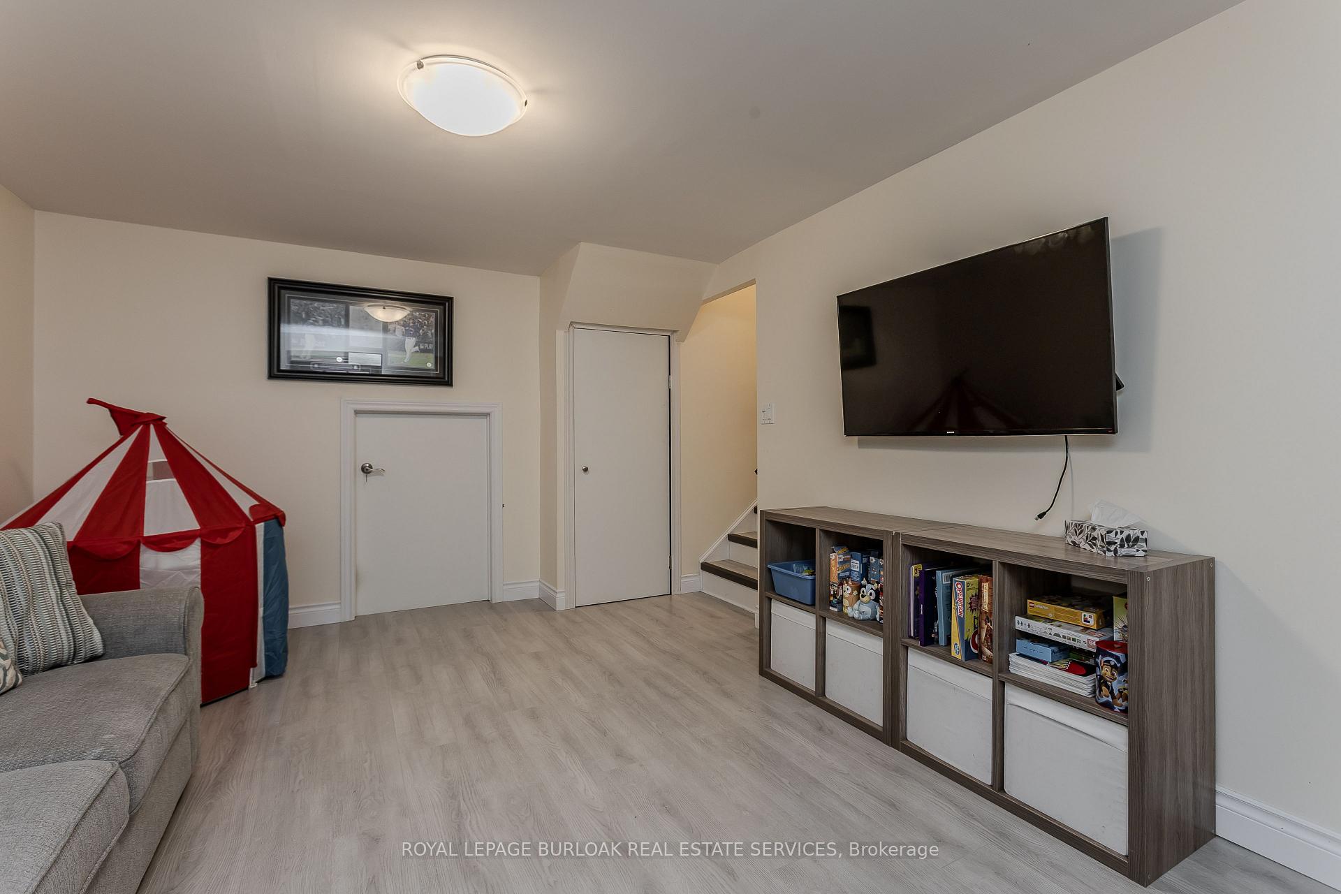 Photo 33 of 3128 Centennial Drive, Burlington, Palmer — HOMEH