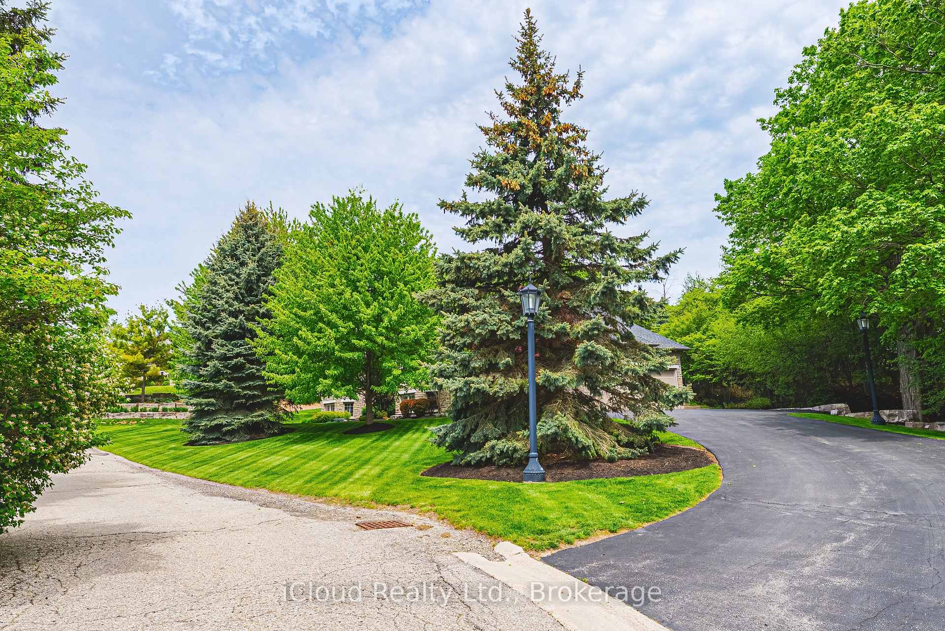 Photo 45 of 845 Hidden Valley Road, Kitchener, Hidden Valley — HOMEH