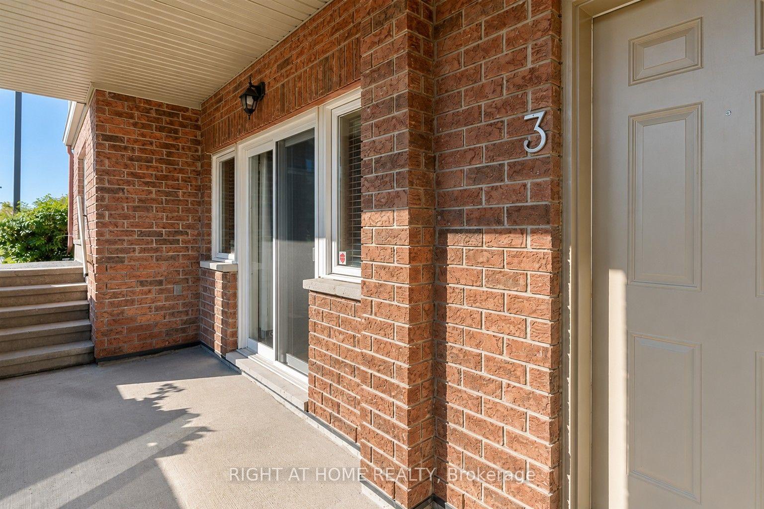 Photo 2 of Unit 3, 165 Waterbridge Drive, Ottawa, Barrhaven East — HOMEH