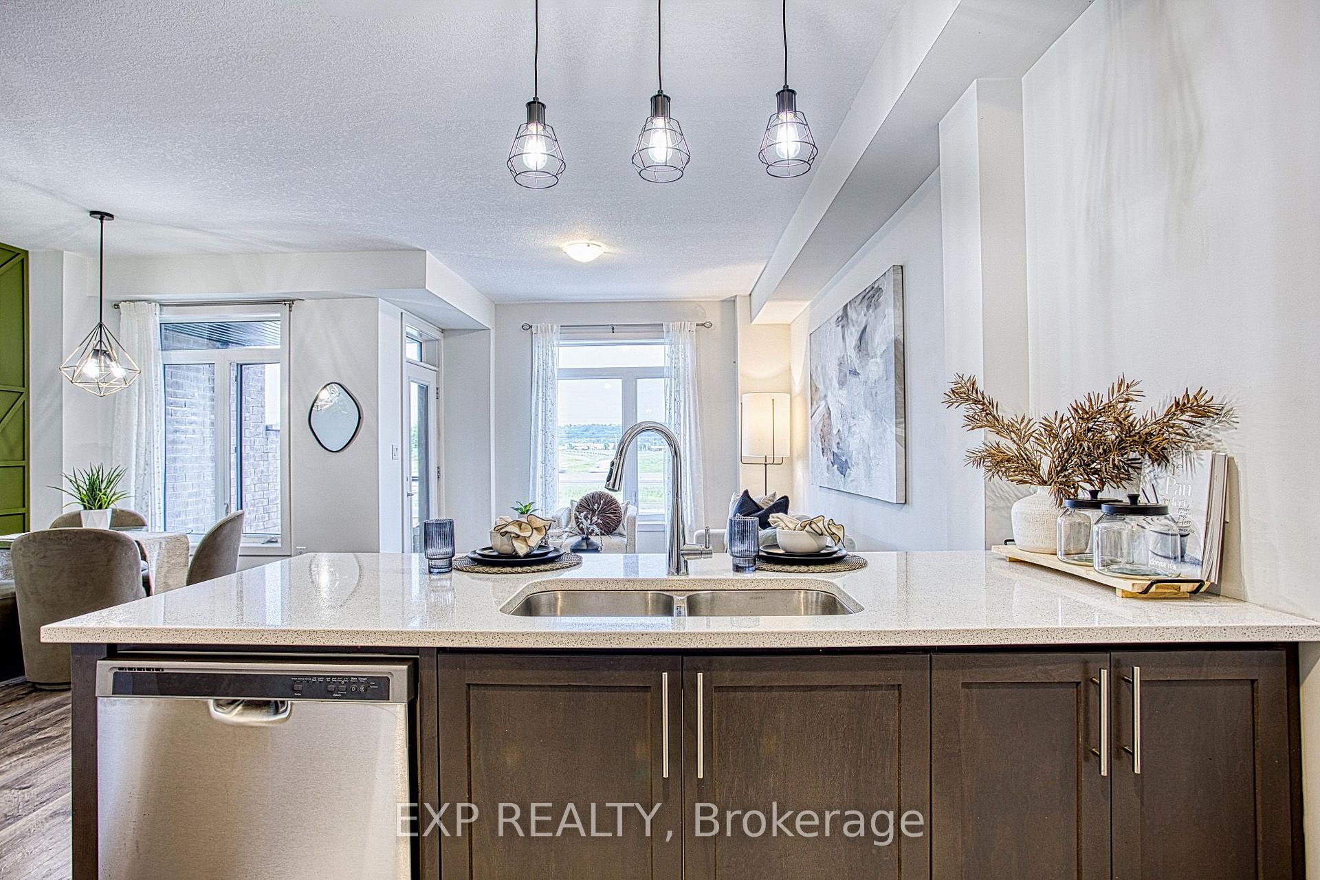 Photo 5 of 590 North Service Road, Hamilton, Stoney Creek — HOMEH