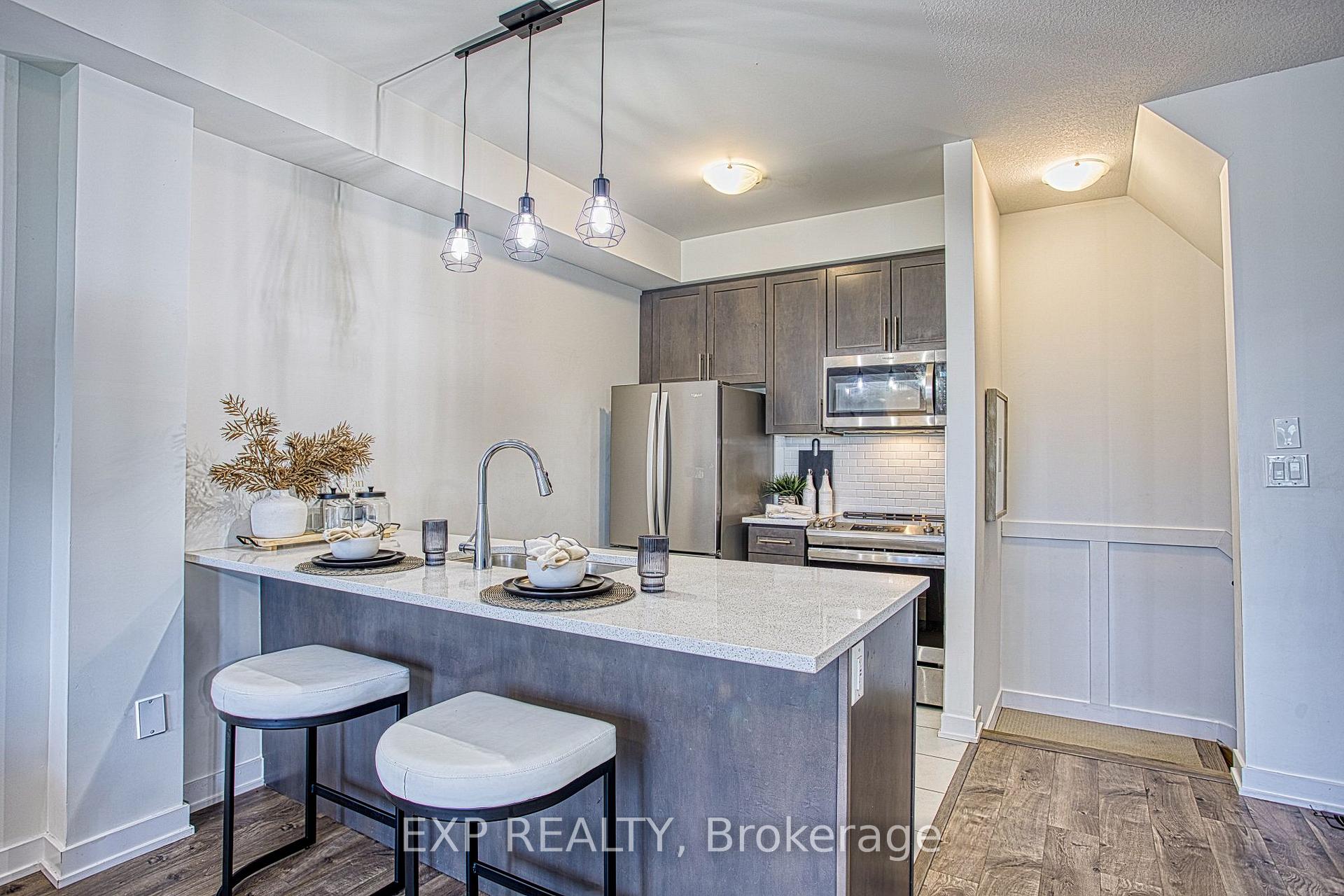 Photo 6 of 590 North Service Road, Hamilton, Stoney Creek — HOMEH