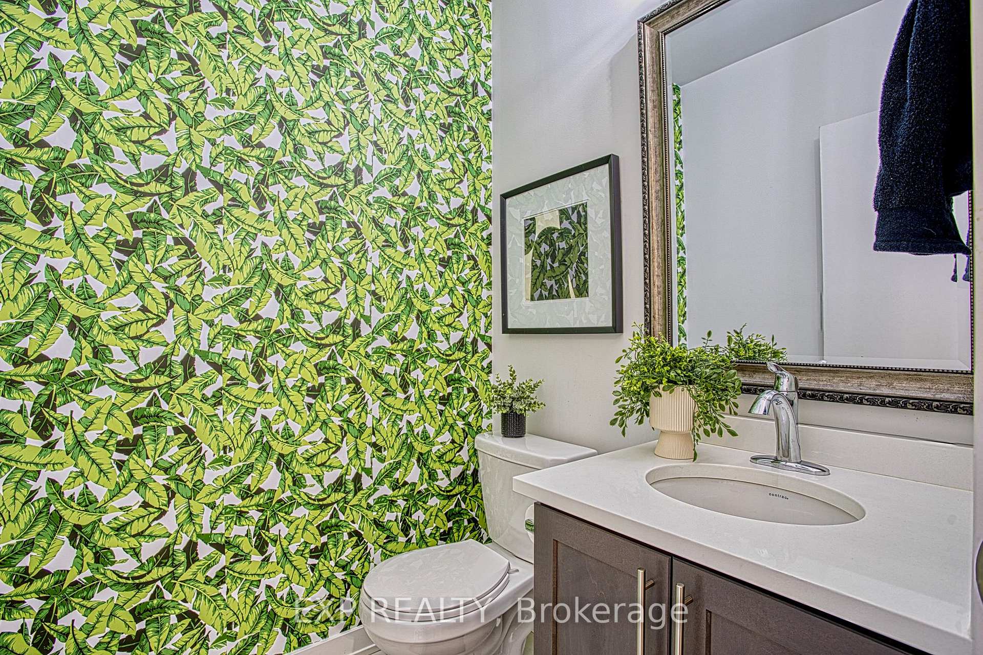Photo 13 of 590 North Service Road, Hamilton, Stoney Creek — HOMEH