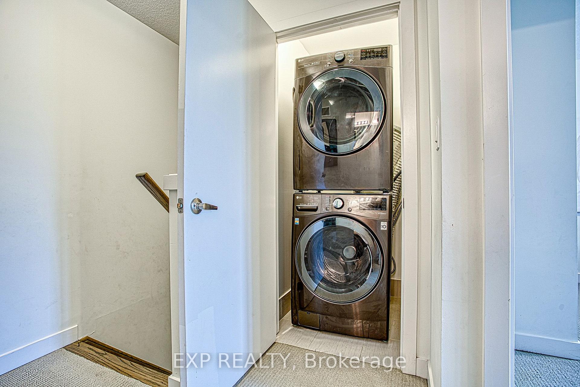 Photo 18 of 590 North Service Road, Hamilton, Stoney Creek — HOMEH
