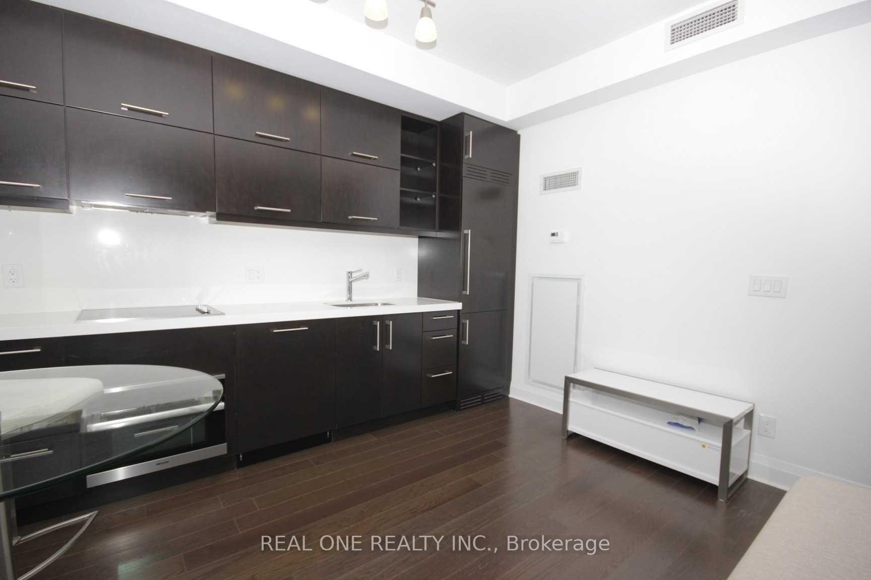 Photo 3 of Unit 3307, 1080 Bay Street, Toronto, Bay Street Corridor — HOMEH