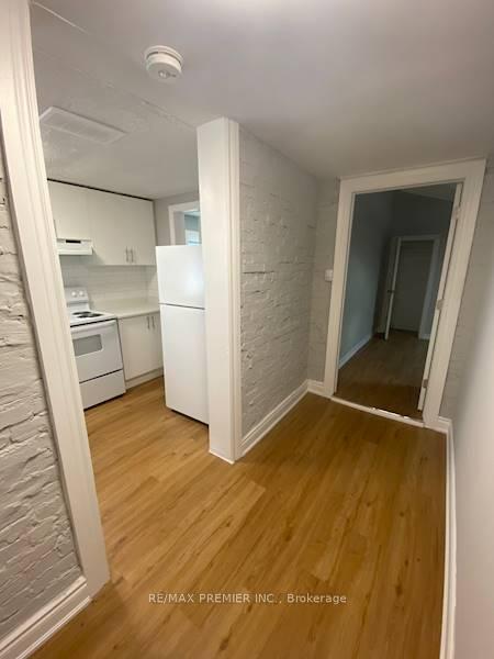 Photo 4 of Unit C, 1126 King Street, Cambridge, Preston South — HOMEH