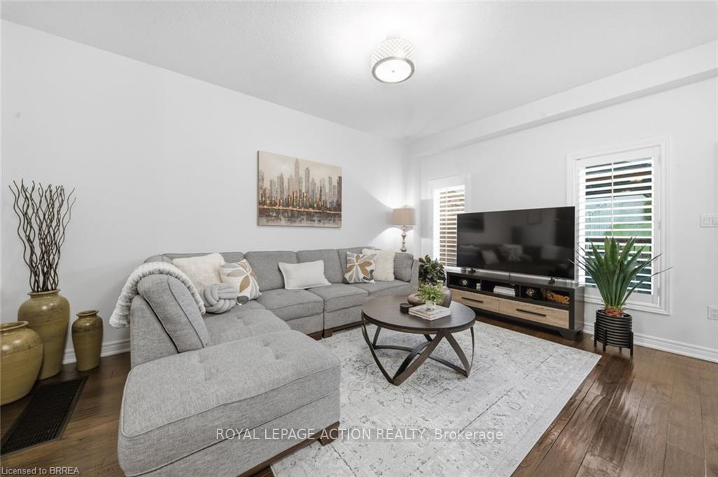 Photo 7 of 10 Cedarville Drive, Hamilton, Stoney Creek — HOMEH