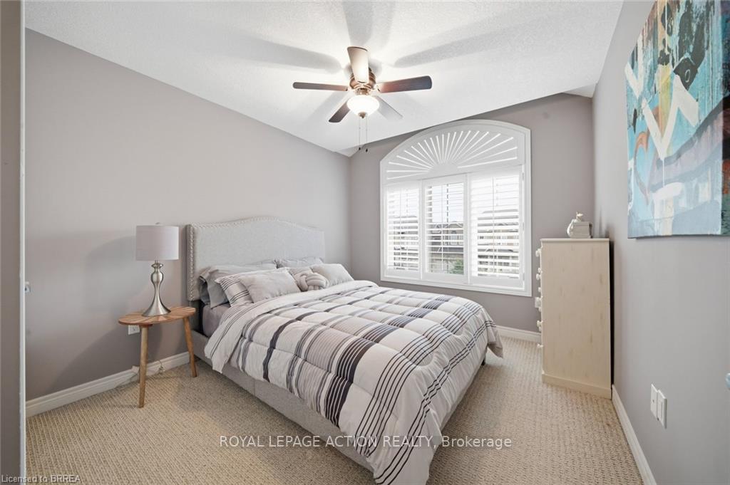 Photo 17 of 10 Cedarville Drive, Hamilton, Stoney Creek — HOMEH