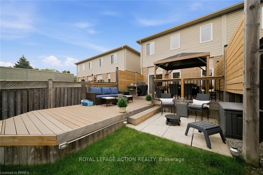 Photo 32 of 10 Cedarville Drive, Hamilton, Stoney Creek — HOMEH