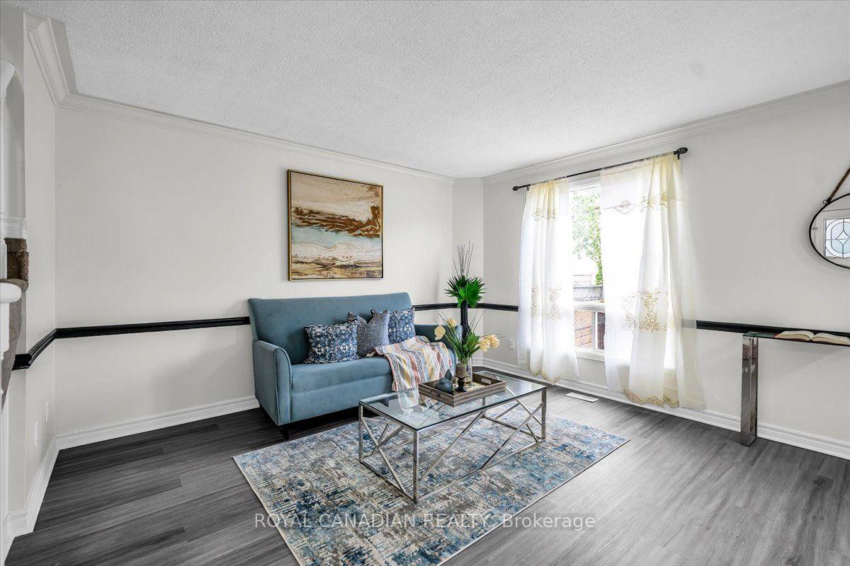 Photo 9 of 72 Short Crescent, Clarington, Courtice — HOMEH