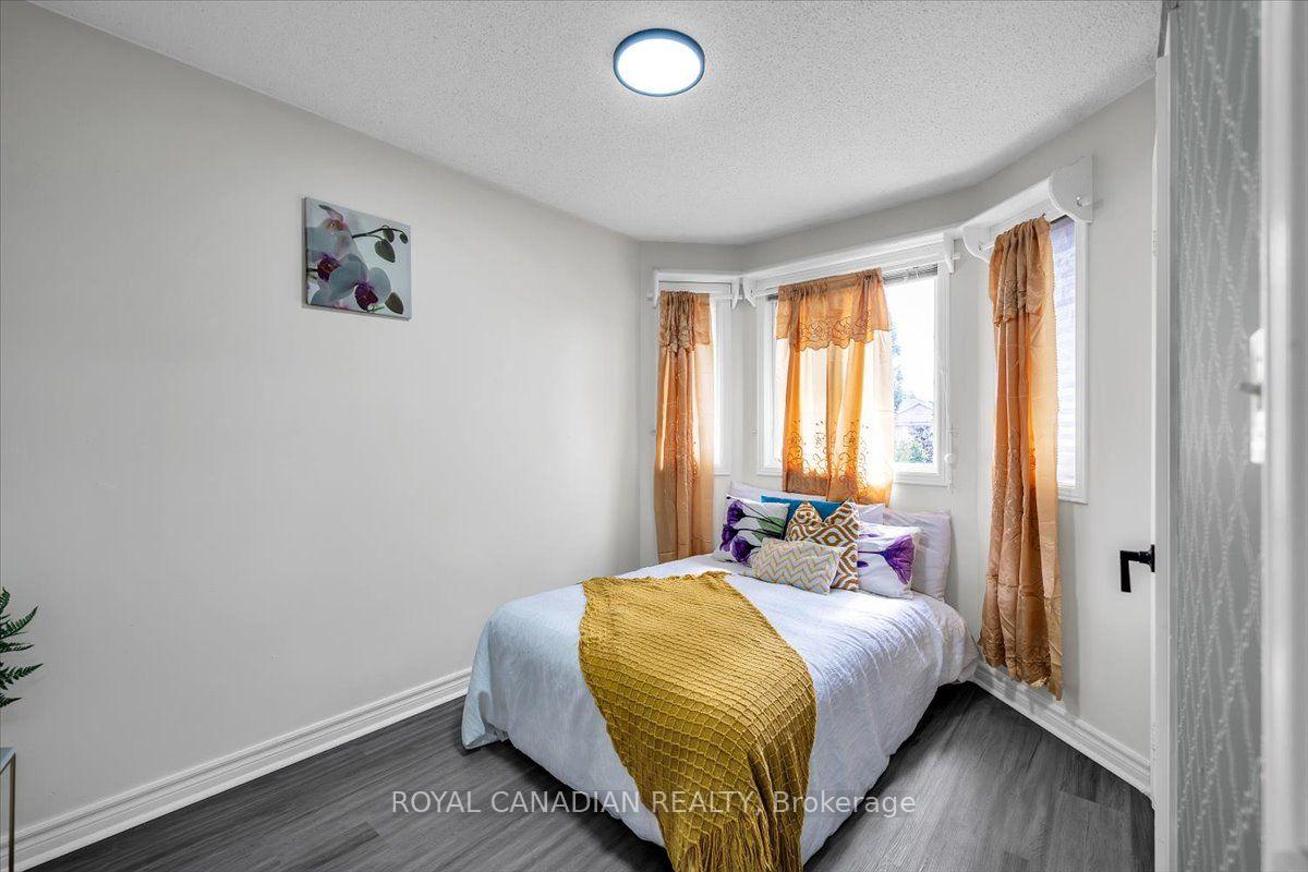 Photo 30 of 72 Short Crescent, Clarington, Courtice — HOMEH