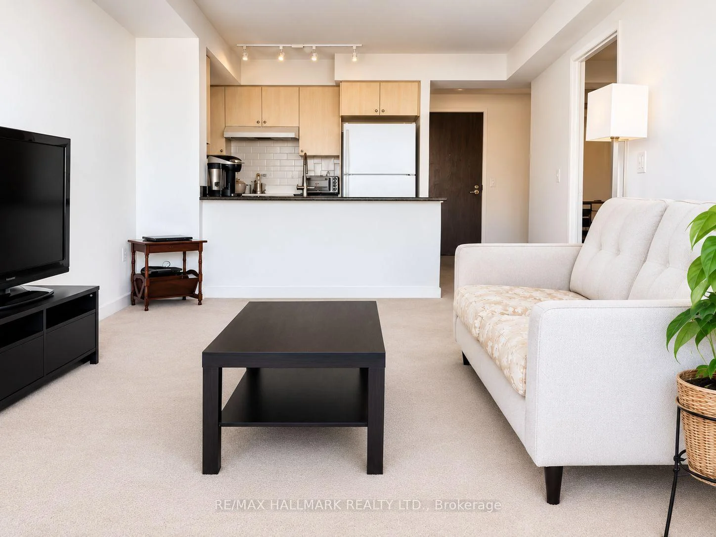 Photo 5 of Unit 0908, 1346 Danforth Road, Scarborough, Eglinton East — HOMEH