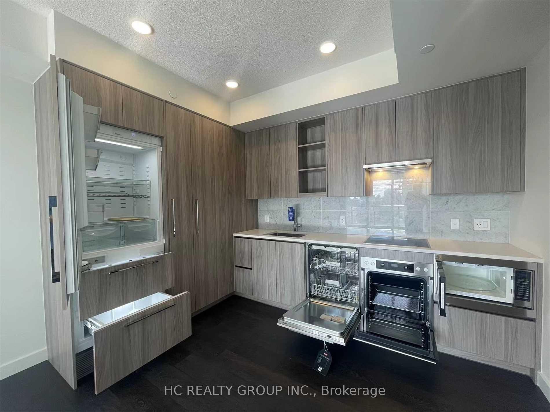 Photo 3 of Unit 1809, 95 Mcmahon Drive, North York, Bayview Village — HOMEH