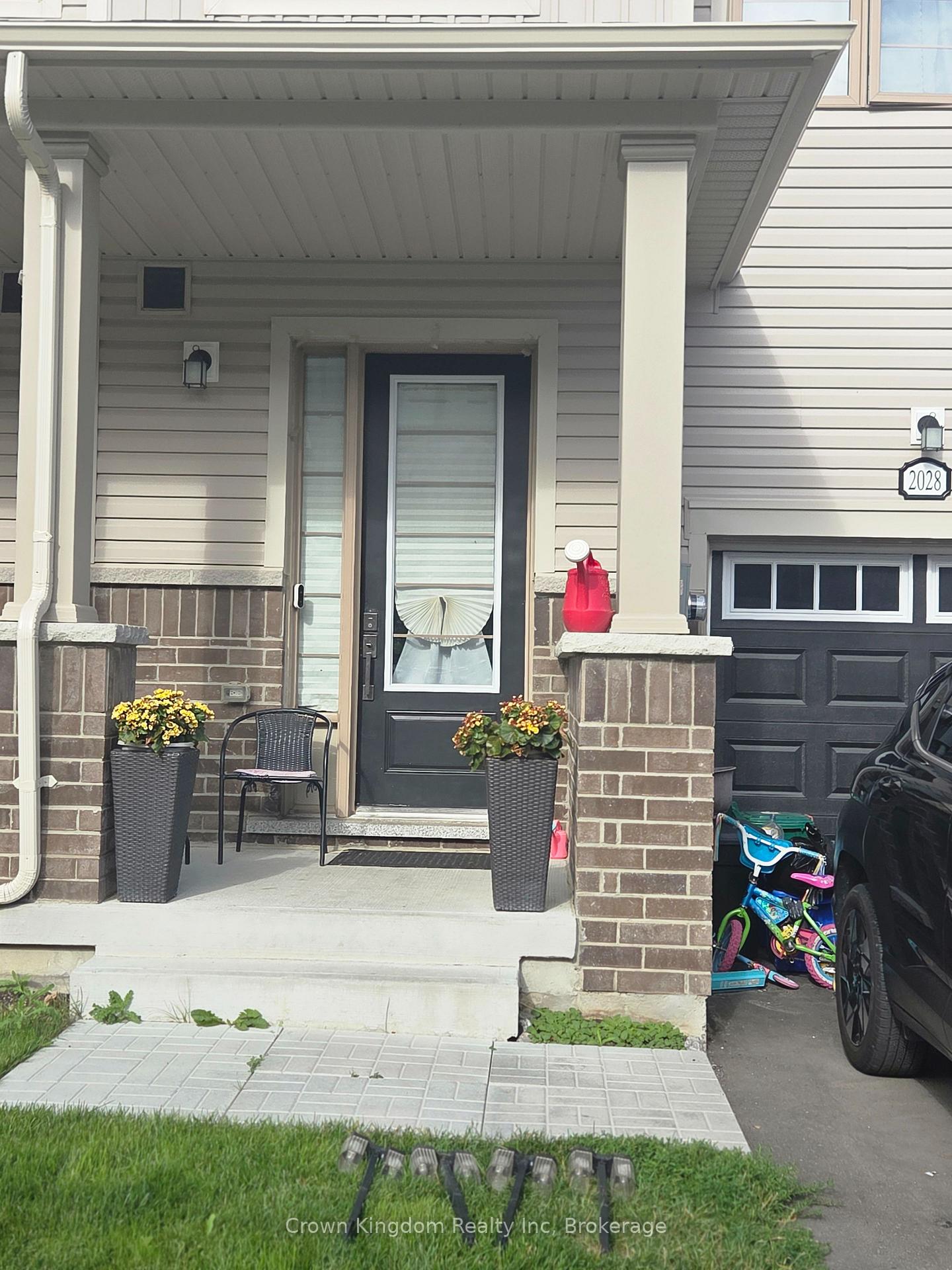 Photo of 2028 Cameron Lott Crescent