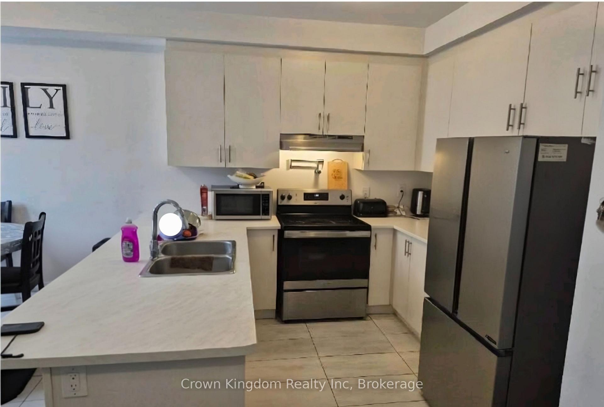 Photo 2 of 2028 Cameron Lott Crescent, Oshawa, Kedron — HOMEH