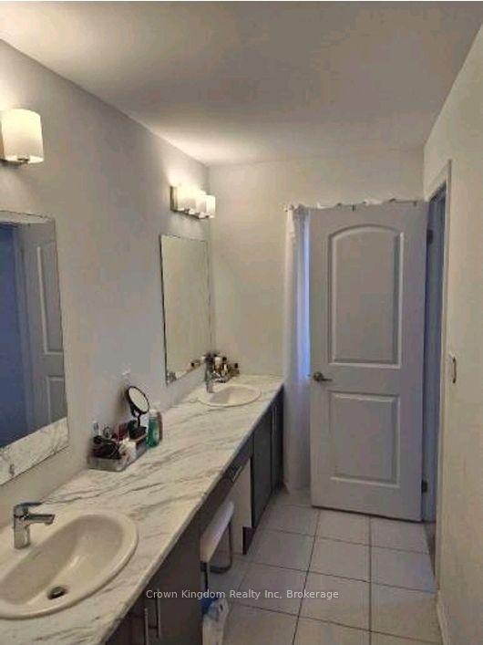 Photo 4 of 2028 Cameron Lott Crescent, Oshawa, Kedron — HOMEH