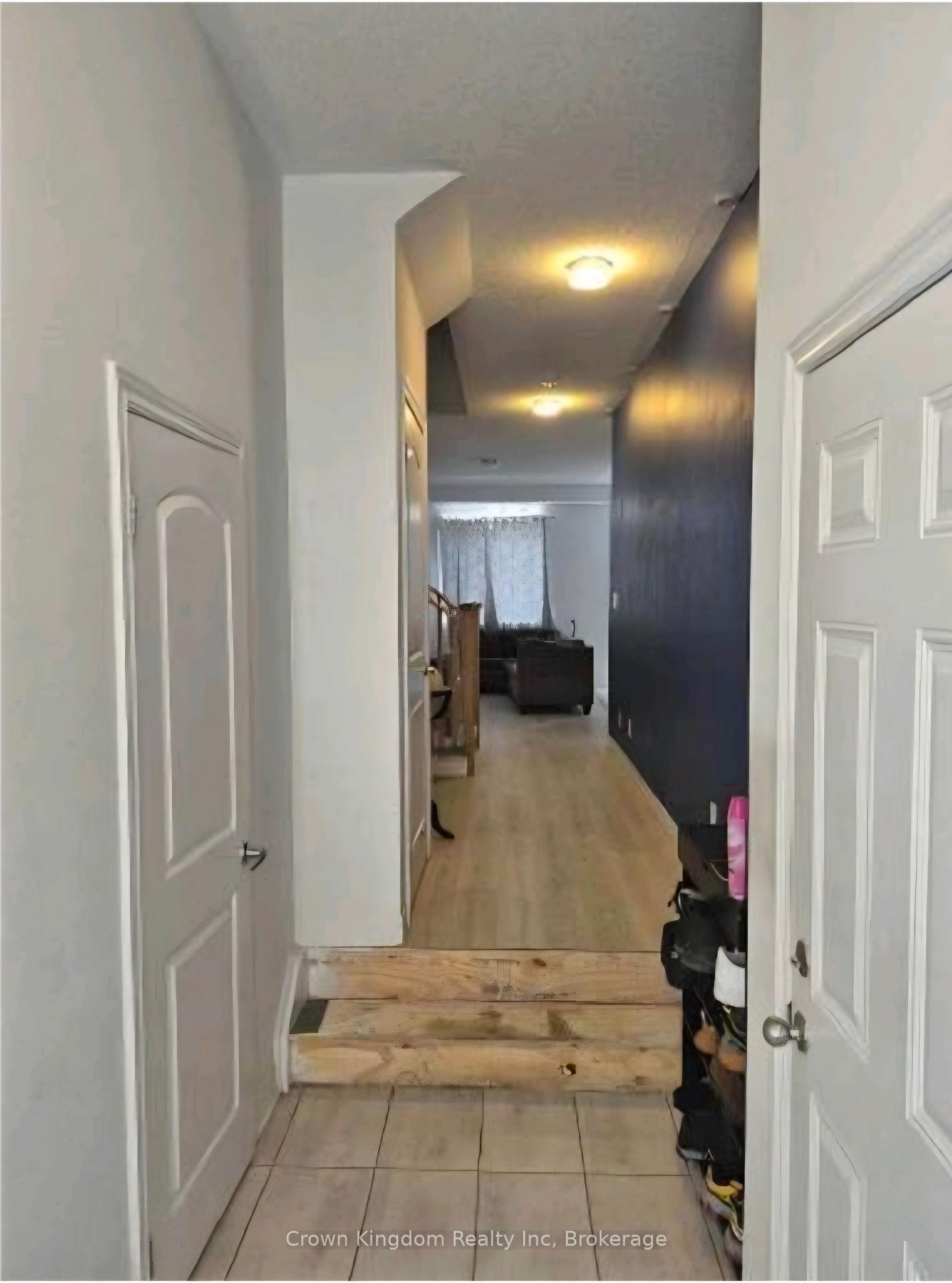 Photo 5 of 2028 Cameron Lott Crescent, Oshawa, Kedron — HOMEH