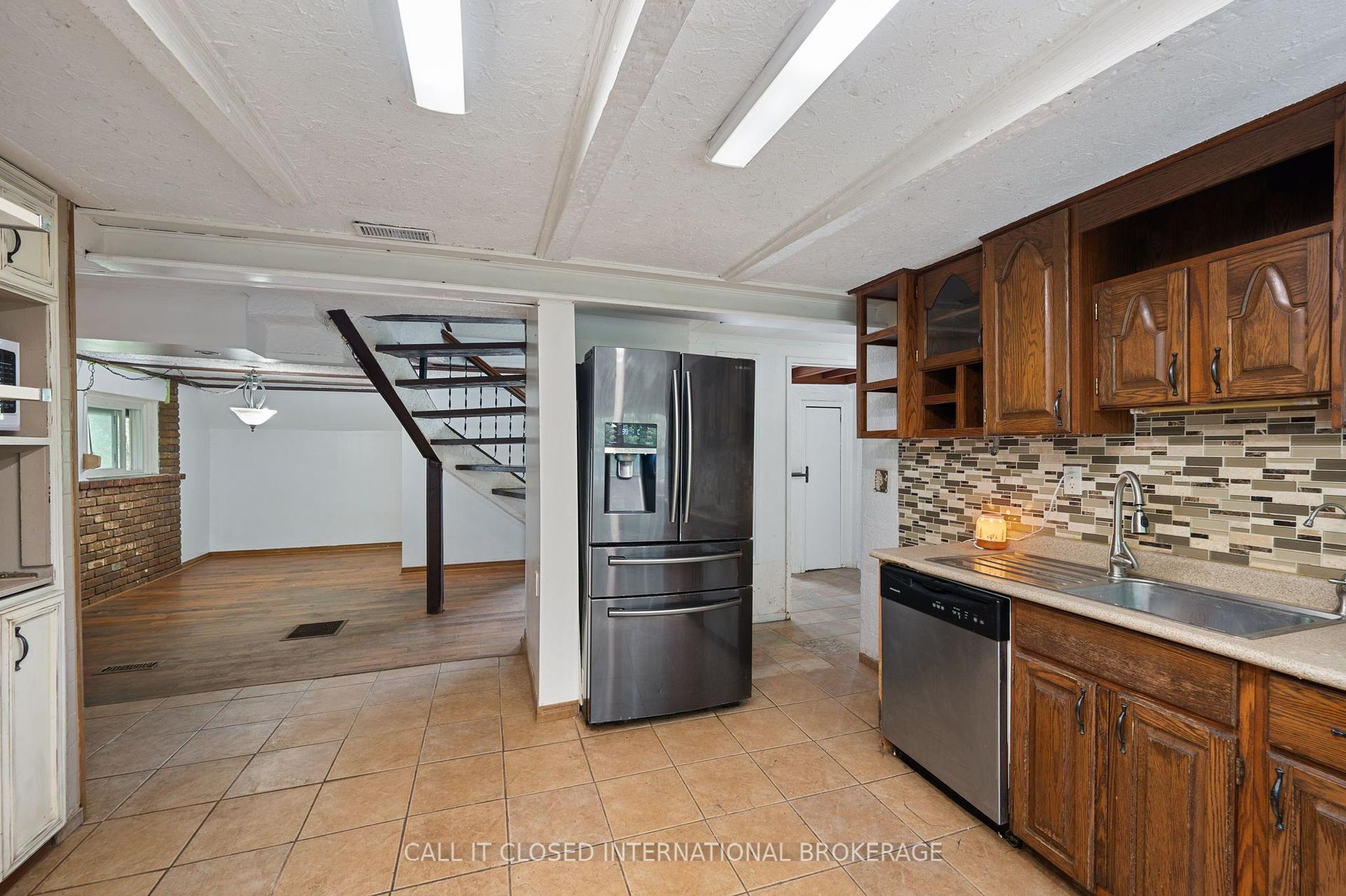Photo 11 of 12056 Wellington Road, Central Elgin, Rural Central Elgin — HOMEH