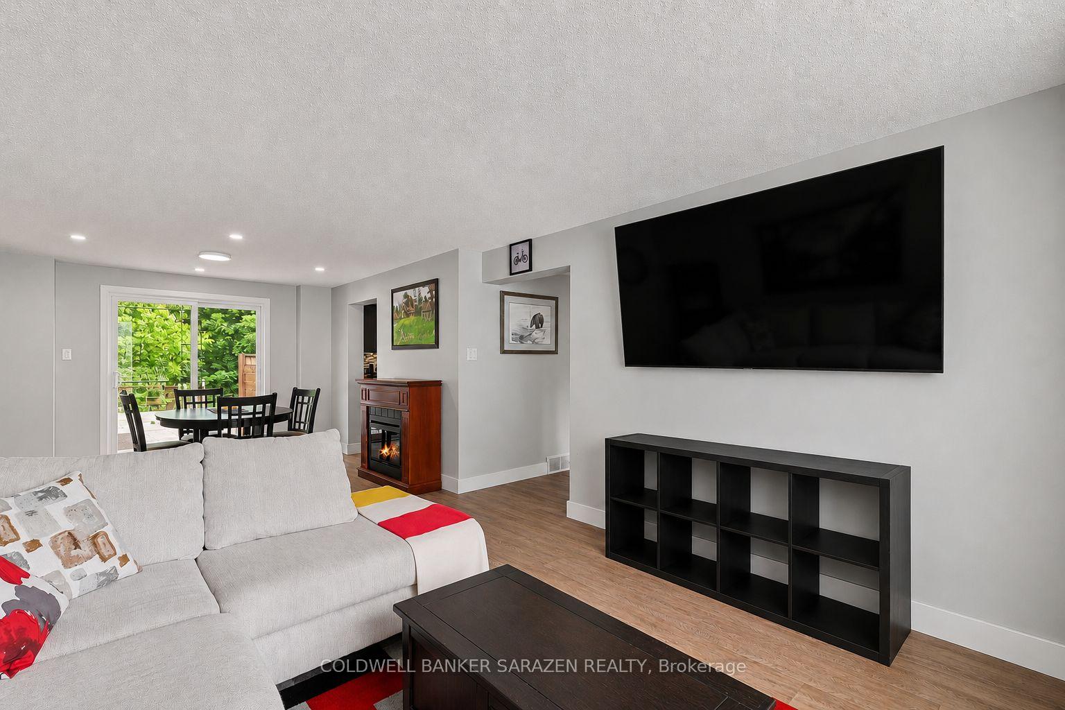 Photo 5 of 34 Downsview Crescent, Ottawa, Tanglewood — HOMEH