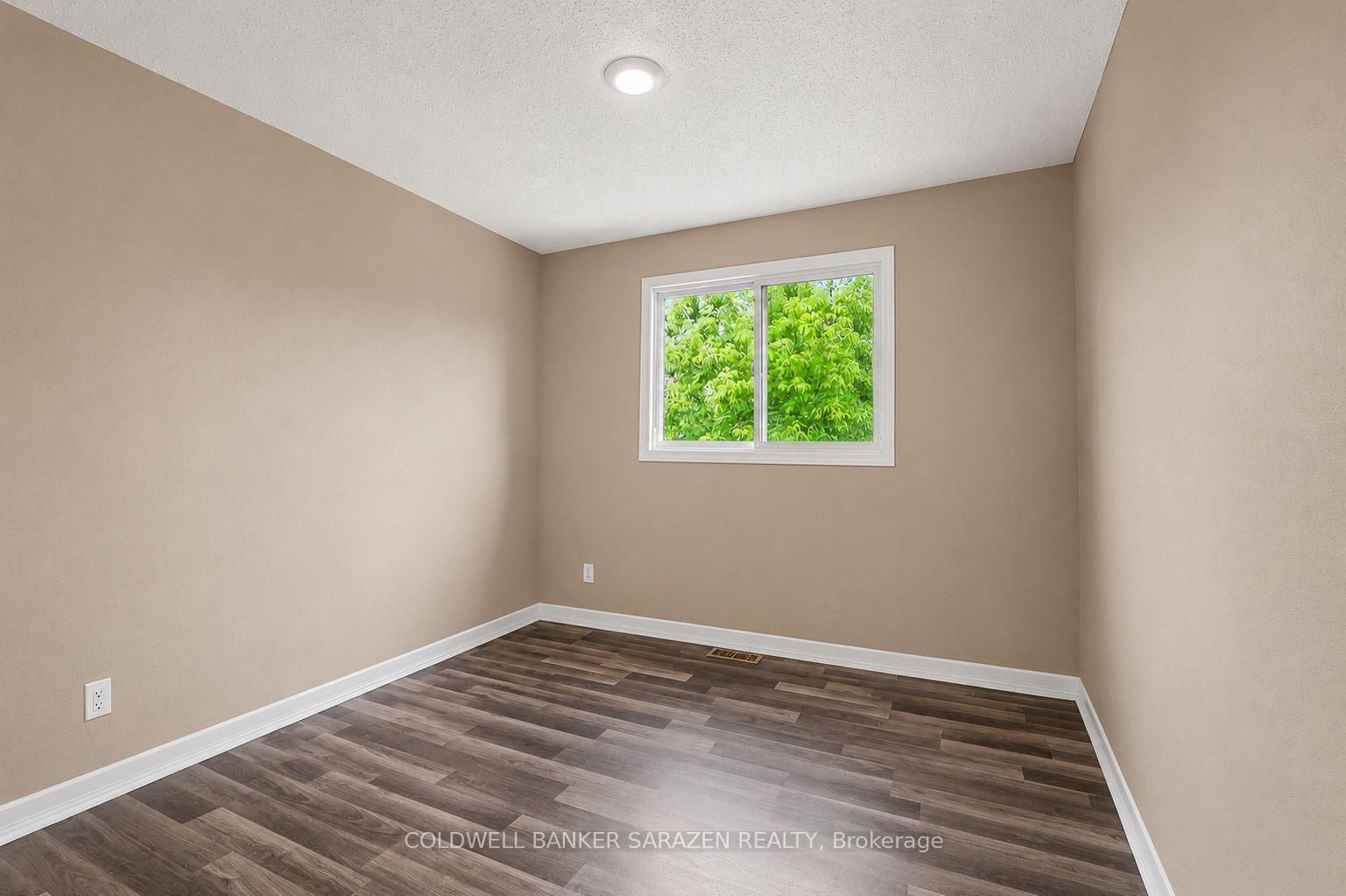Photo 12 of 34 Downsview Crescent, Ottawa, Tanglewood — HOMEH