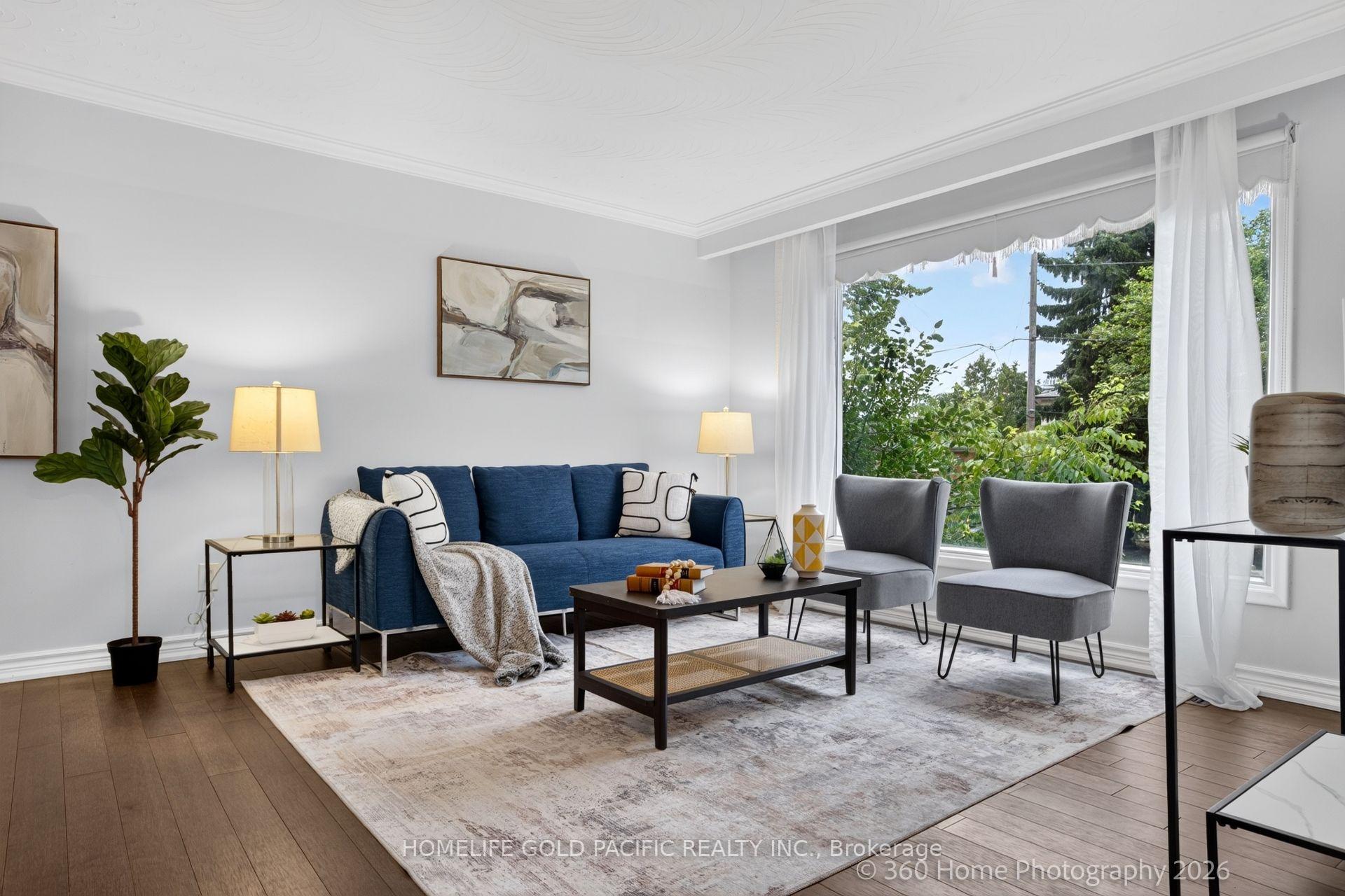 Photo 4 of 25 Houston Crescent, North York, Don Valley Village — HOMEH