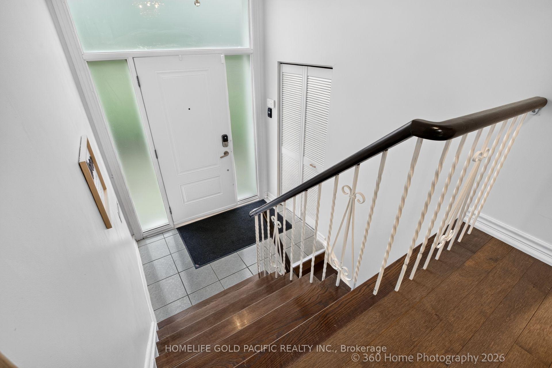 Photo 8 of 25 Houston Crescent, North York, Don Valley Village — HOMEH
