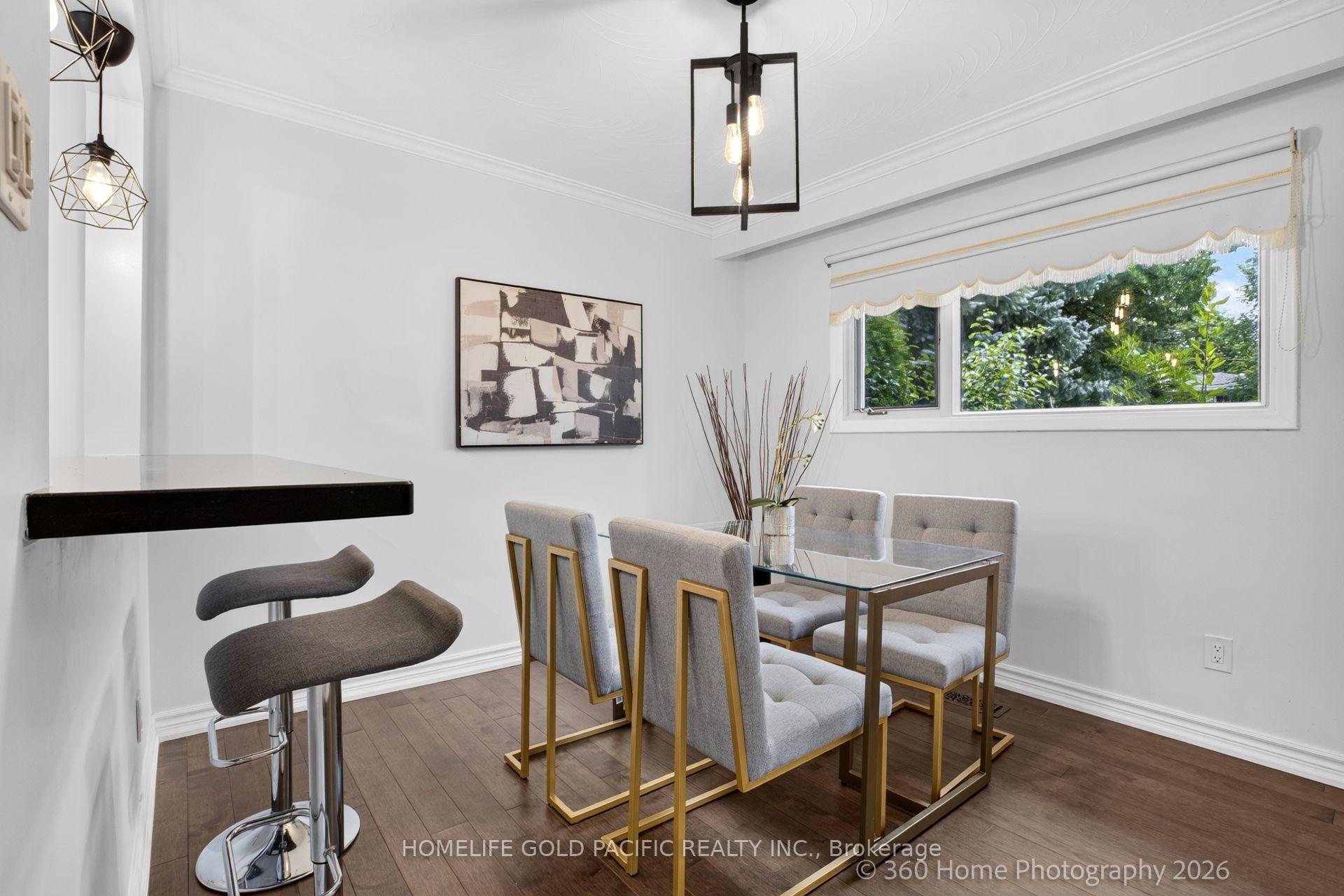 Photo 17 of 25 Houston Crescent, North York, Don Valley Village — HOMEH