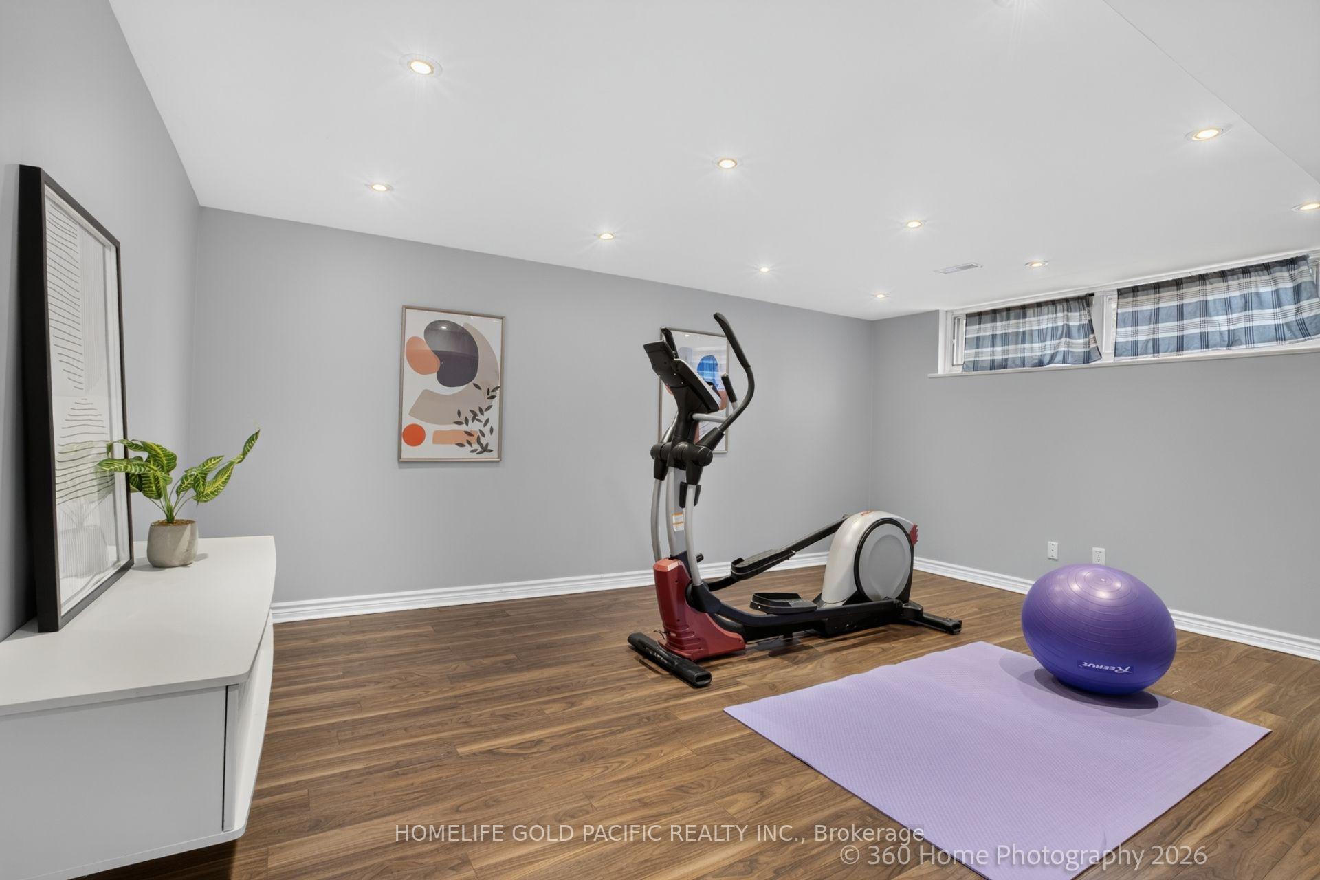 Photo 32 of 25 Houston Crescent, North York, Don Valley Village — HOMEH