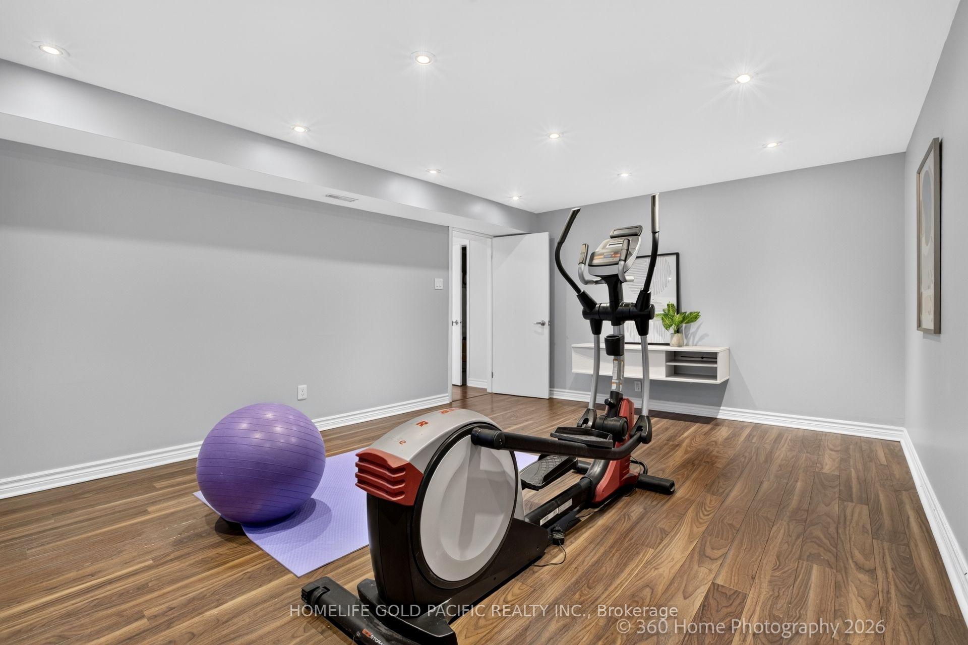 Photo 33 of 25 Houston Crescent, North York, Don Valley Village — HOMEH