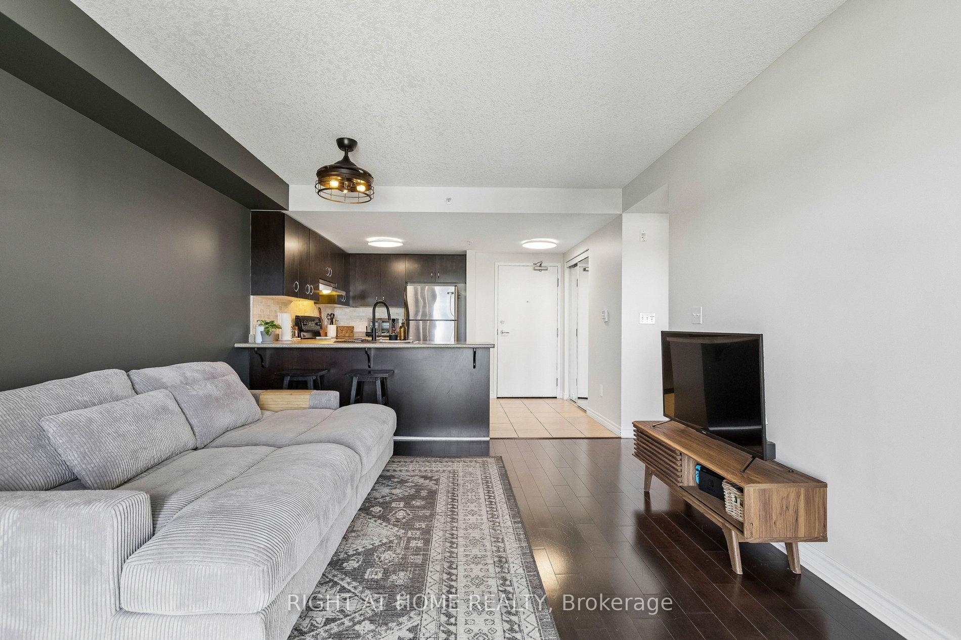 Photo 3 of Unit 404, 37 Goodwin Drive, Guelph, Pineridge/Westminster Woods — HOMEH