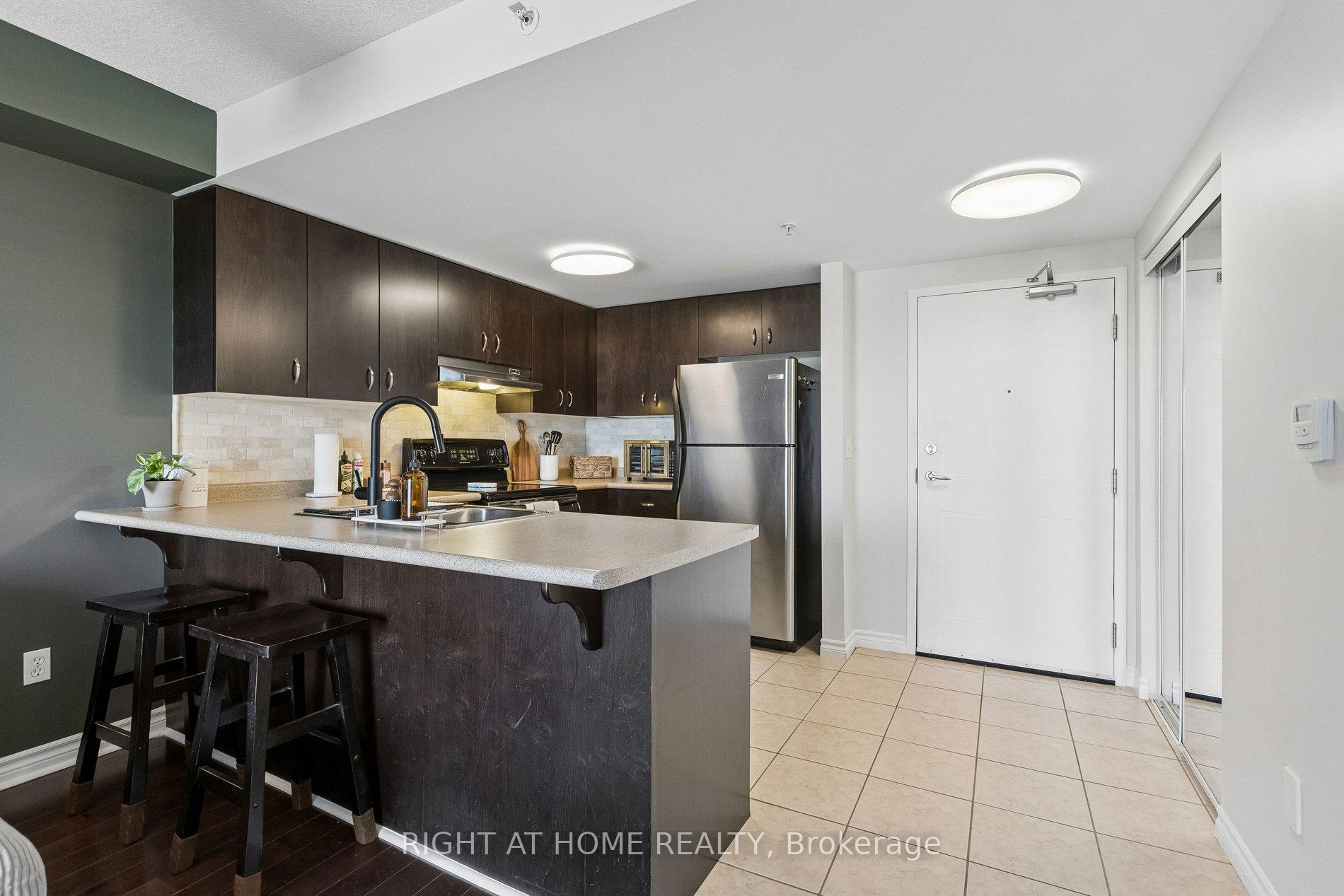 Photo 9 of Unit 404, 37 Goodwin Drive, Guelph, Pineridge/Westminster Woods — HOMEH