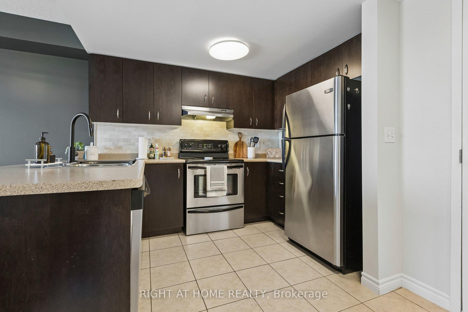 Photo 10 of Unit 404, 37 Goodwin Drive, Guelph, Pineridge/Westminster Woods — HOMEH