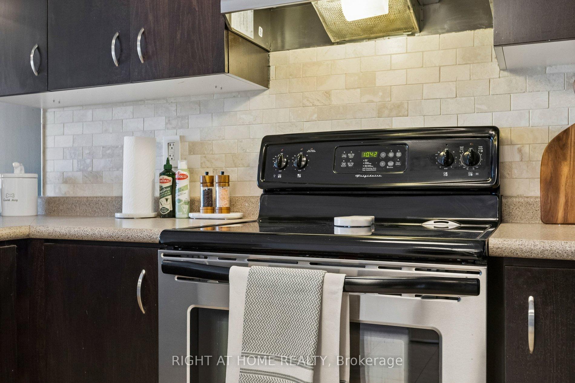 Photo 14 of Unit 404, 37 Goodwin Drive, Guelph, Pineridge/Westminster Woods — HOMEH