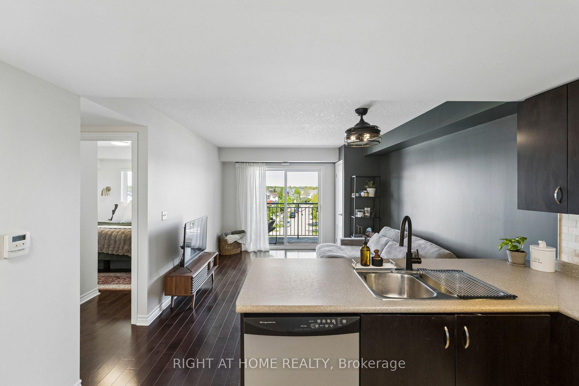 Photo 17 of Unit 404, 37 Goodwin Drive, Guelph, Pineridge/Westminster Woods — HOMEH
