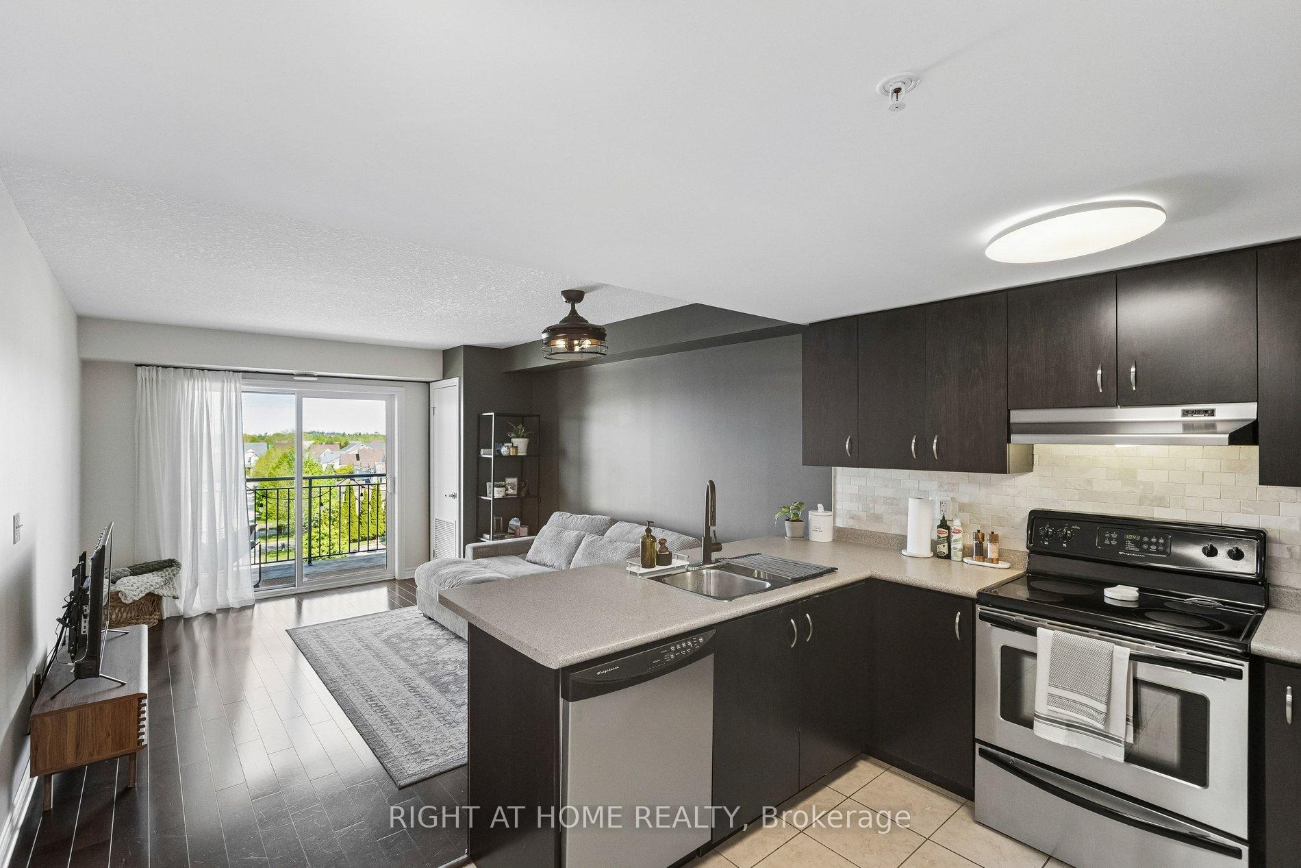 Photo 18 of Unit 404, 37 Goodwin Drive, Guelph, Pineridge/Westminster Woods — HOMEH
