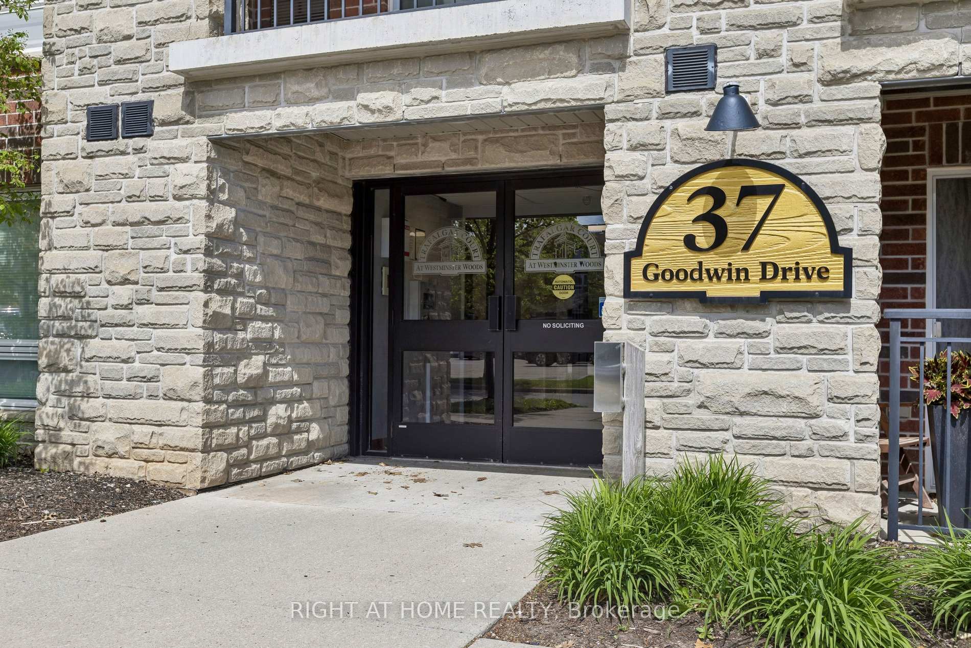 Photo 32 of Unit 404, 37 Goodwin Drive, Guelph, Pineridge/Westminster Woods — HOMEH