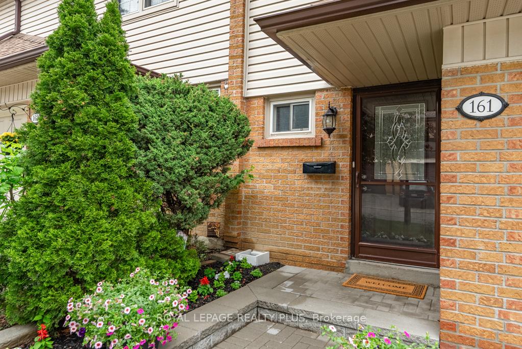 Photo 3 of Unit 161, 2120 Rathburn Road E, Mississauga, Rathwood — HOMEH