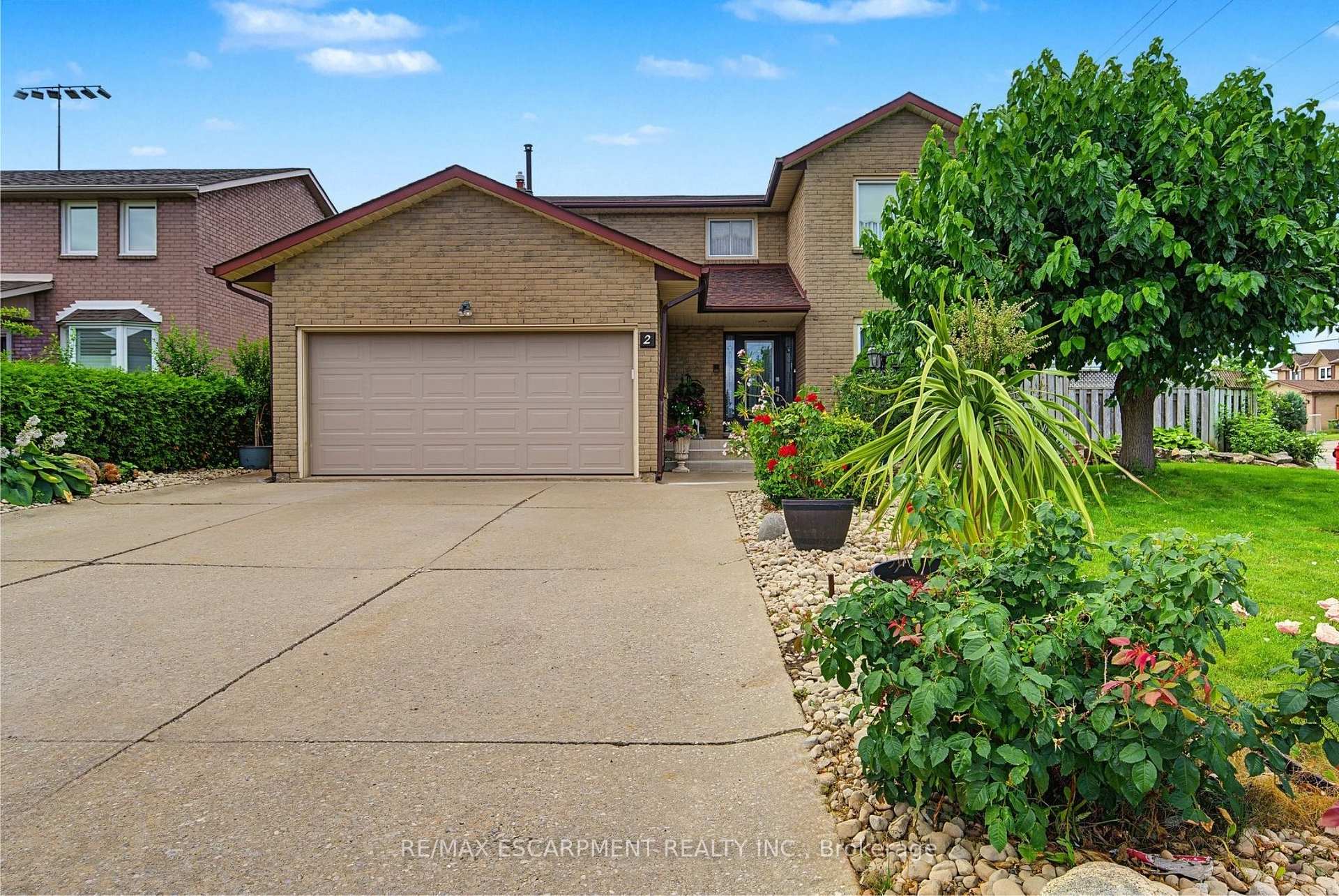 Photo 1 of 2 Cresthaven Drive, Hamilton, Stoney Creek — HOMEH