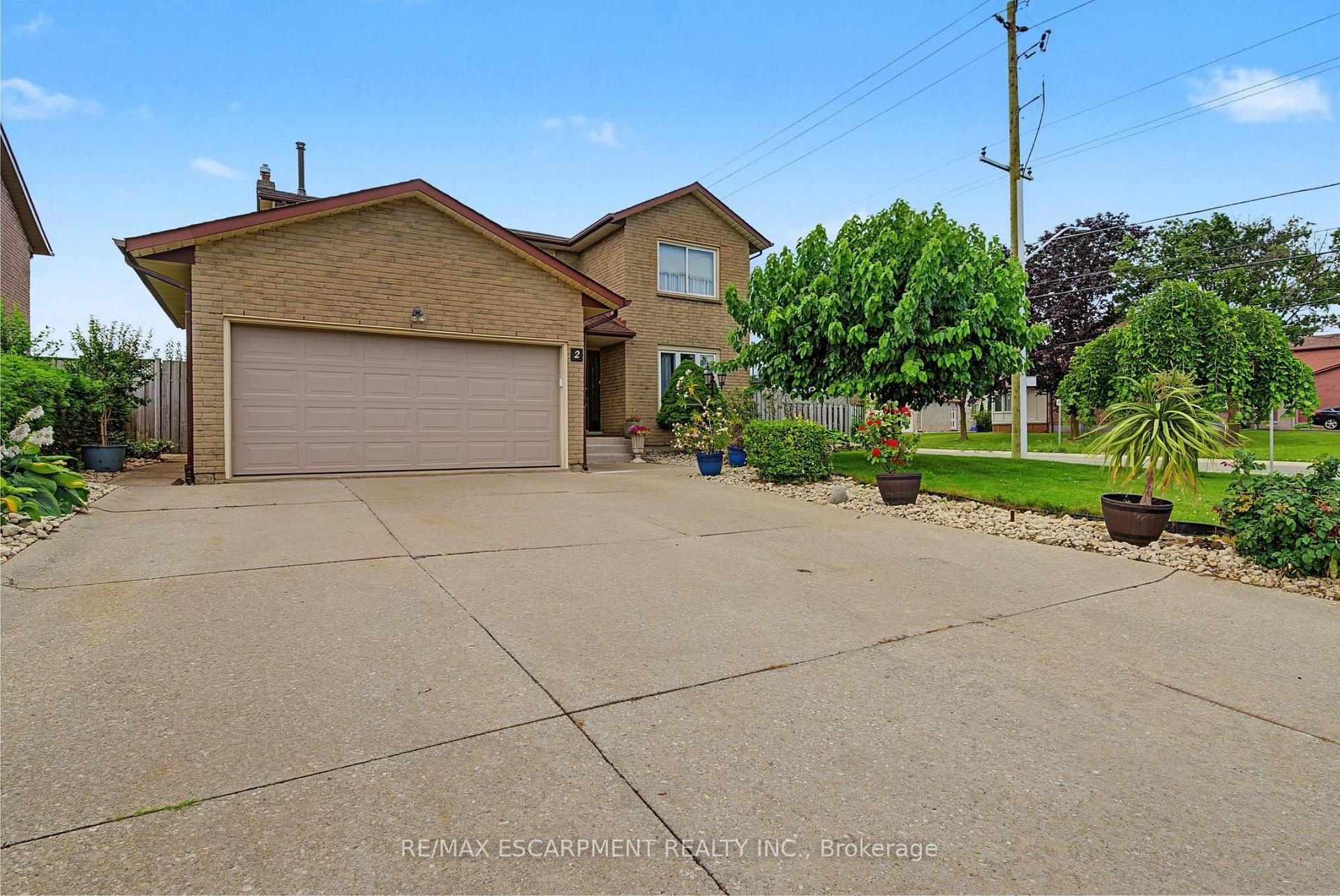 Photo 2 of 2 Cresthaven Drive, Hamilton, Stoney Creek — HOMEH