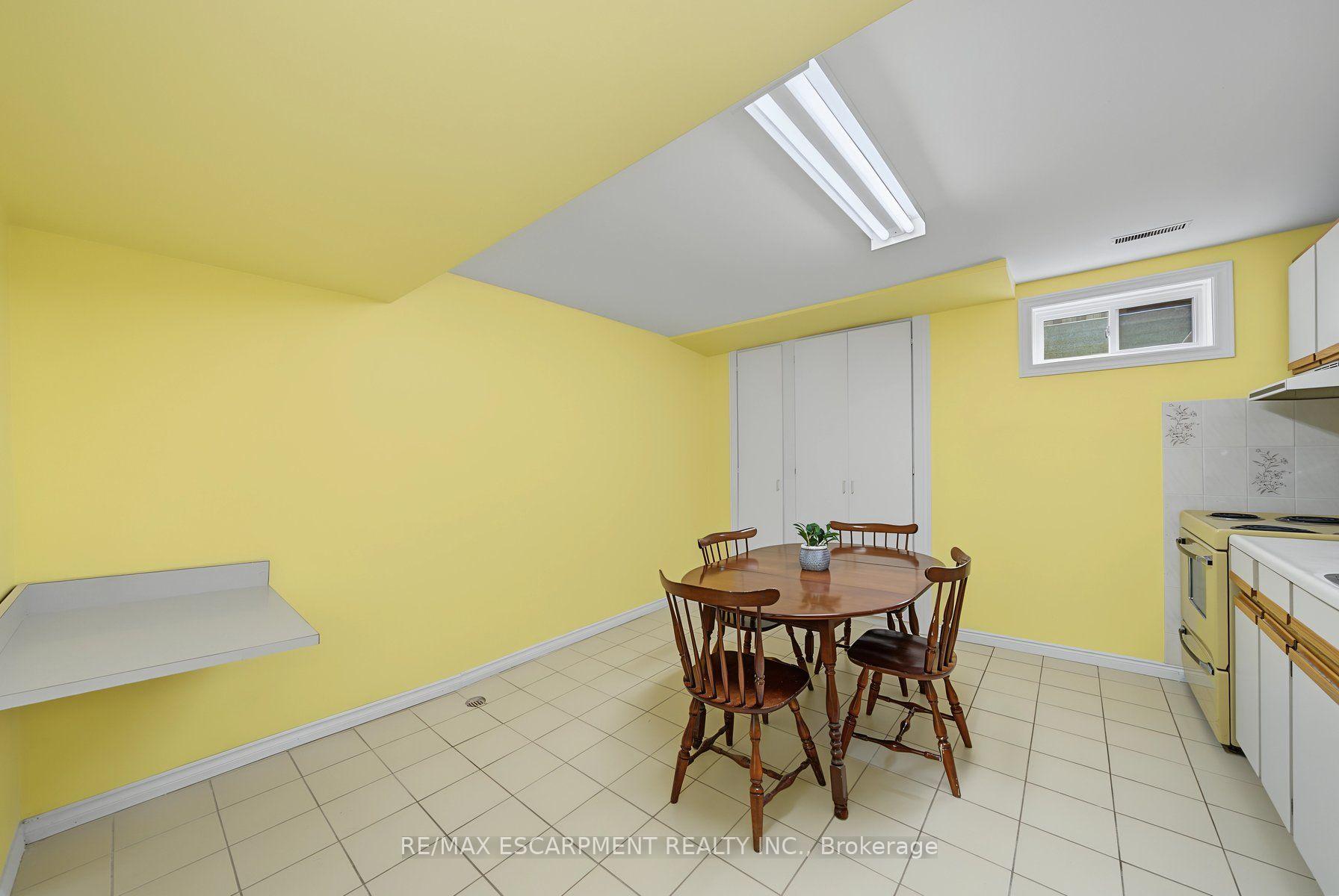 Photo 30 of 2 Cresthaven Drive, Hamilton, Stoney Creek — HOMEH