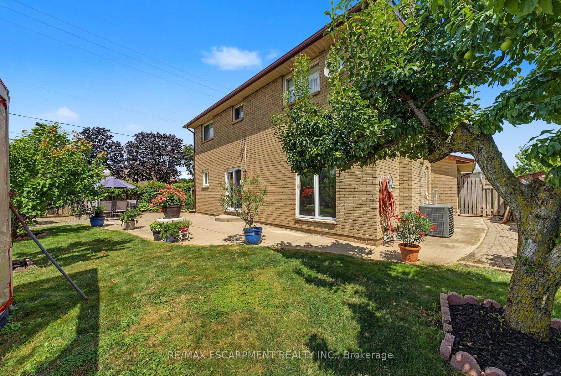Photo 37 of 2 Cresthaven Drive, Hamilton, Stoney Creek — HOMEH