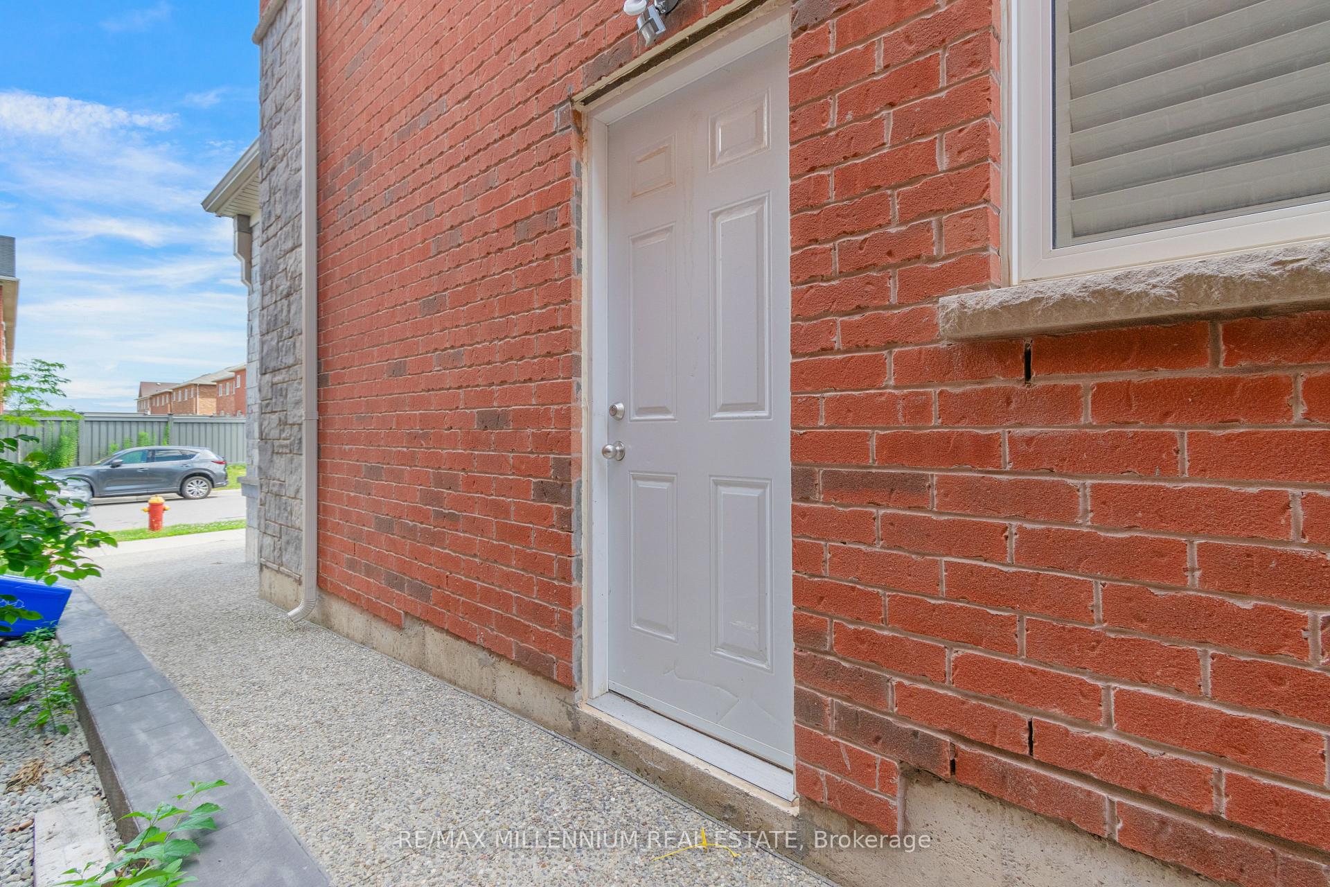 Photo 6 of 481 Bessborough Drive, Milton, Harrison — HOMEH