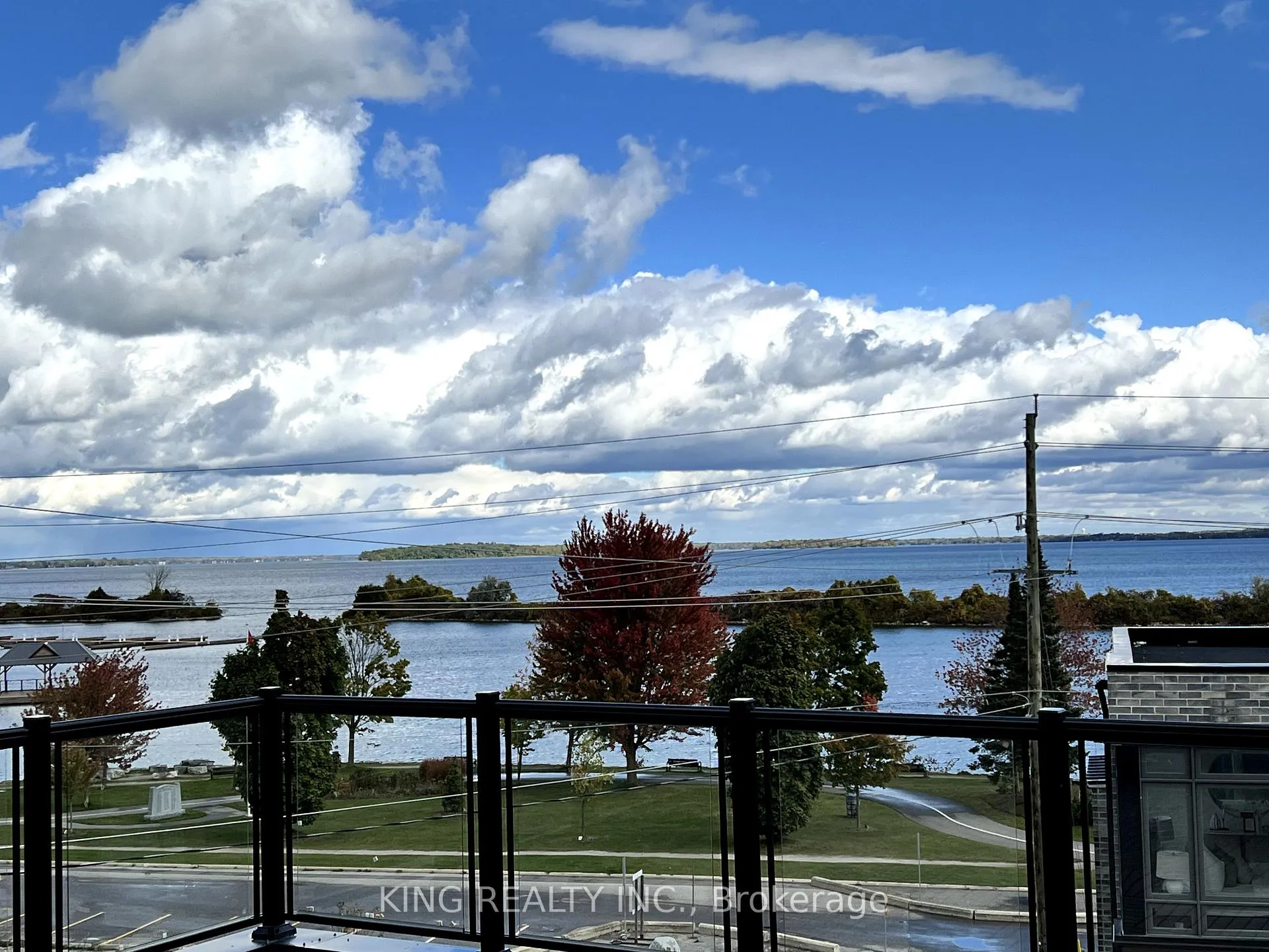 Photo 3 of 137 Colborne Street E, Orillia — HOMEH