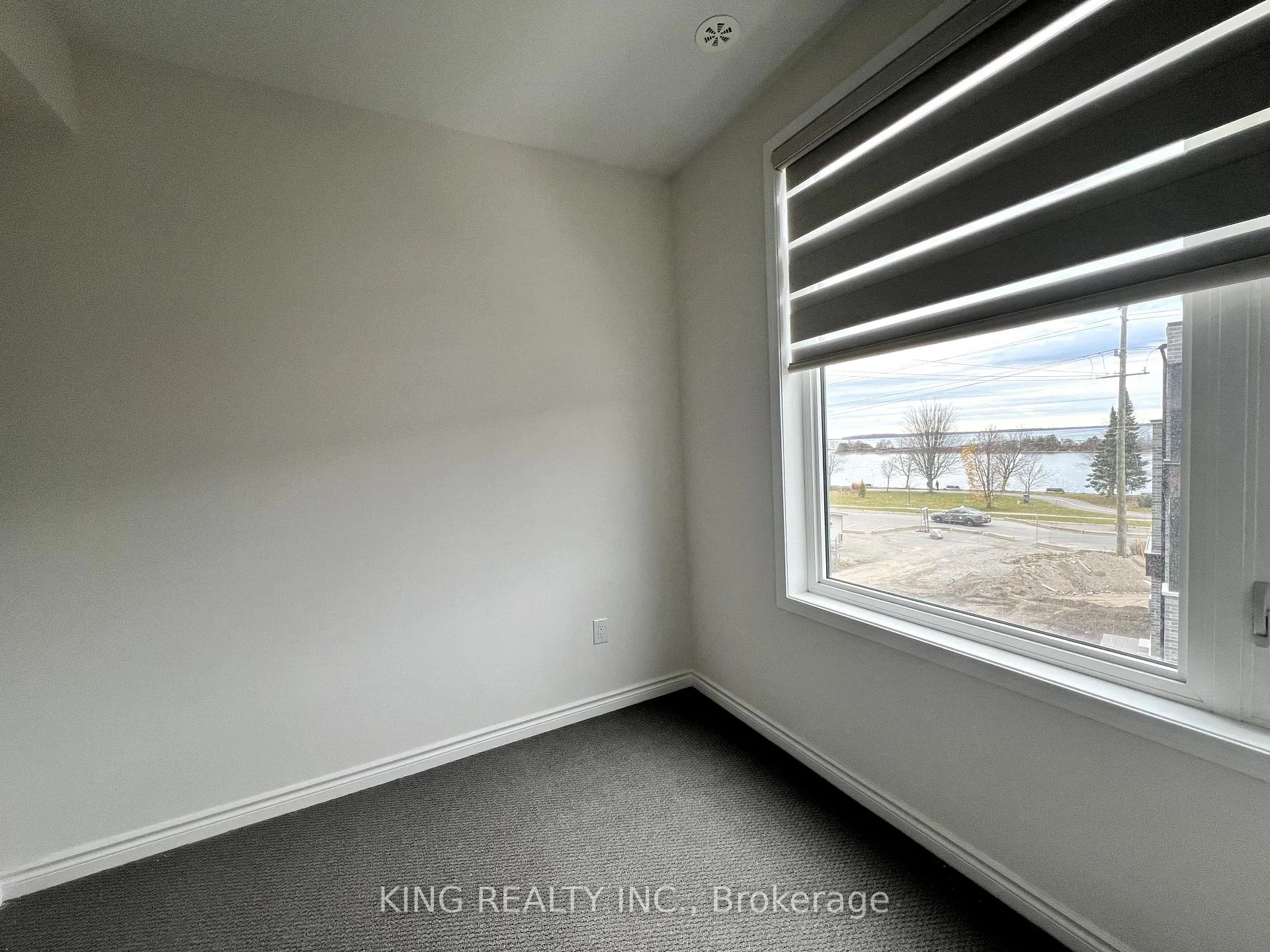 Photo 17 of 137 Colborne Street E, Orillia — HOMEH