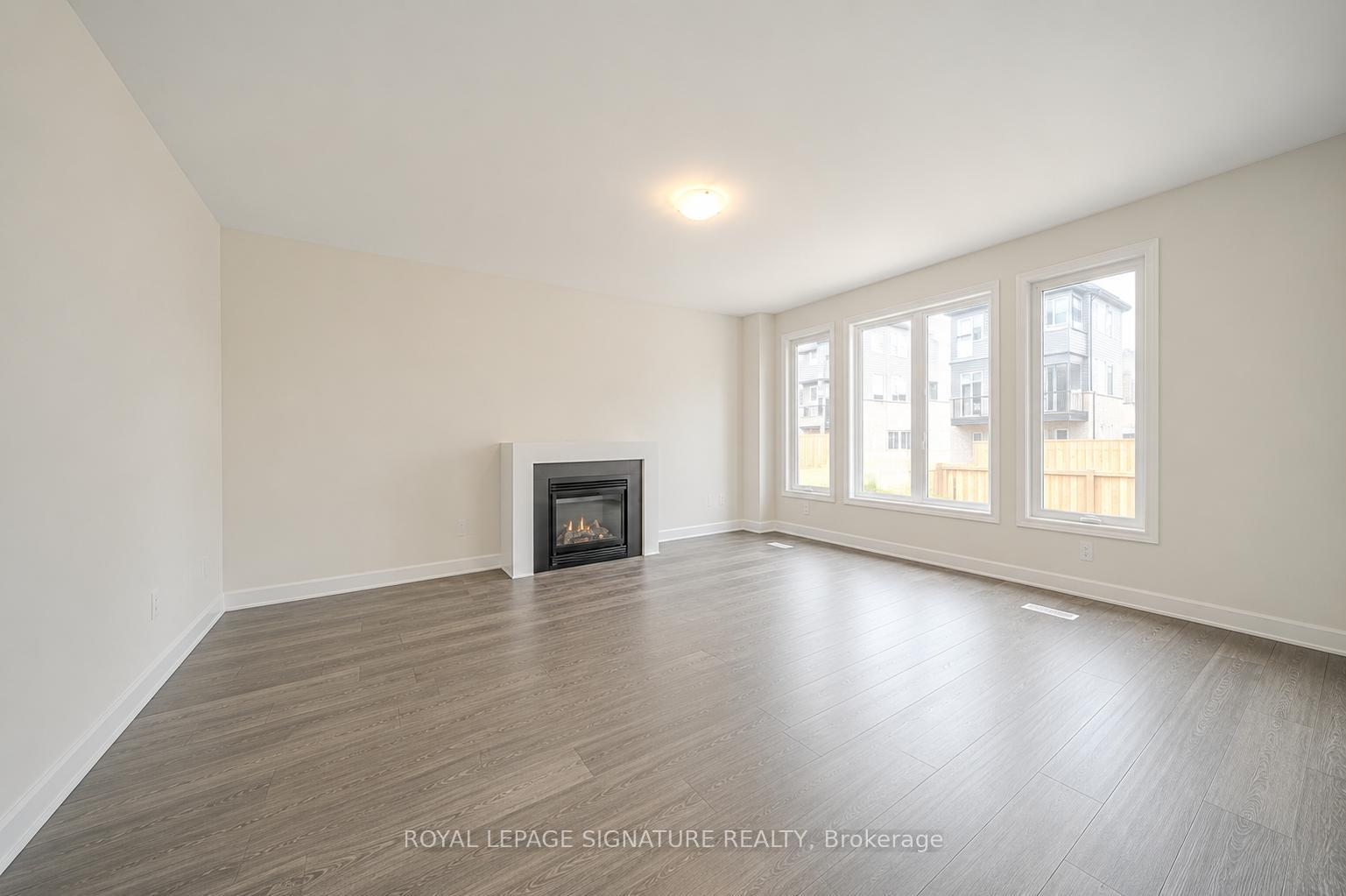 Photo 4 of 109 York Drive, Peterborough, Monaghan Ward 2 — HOMEH