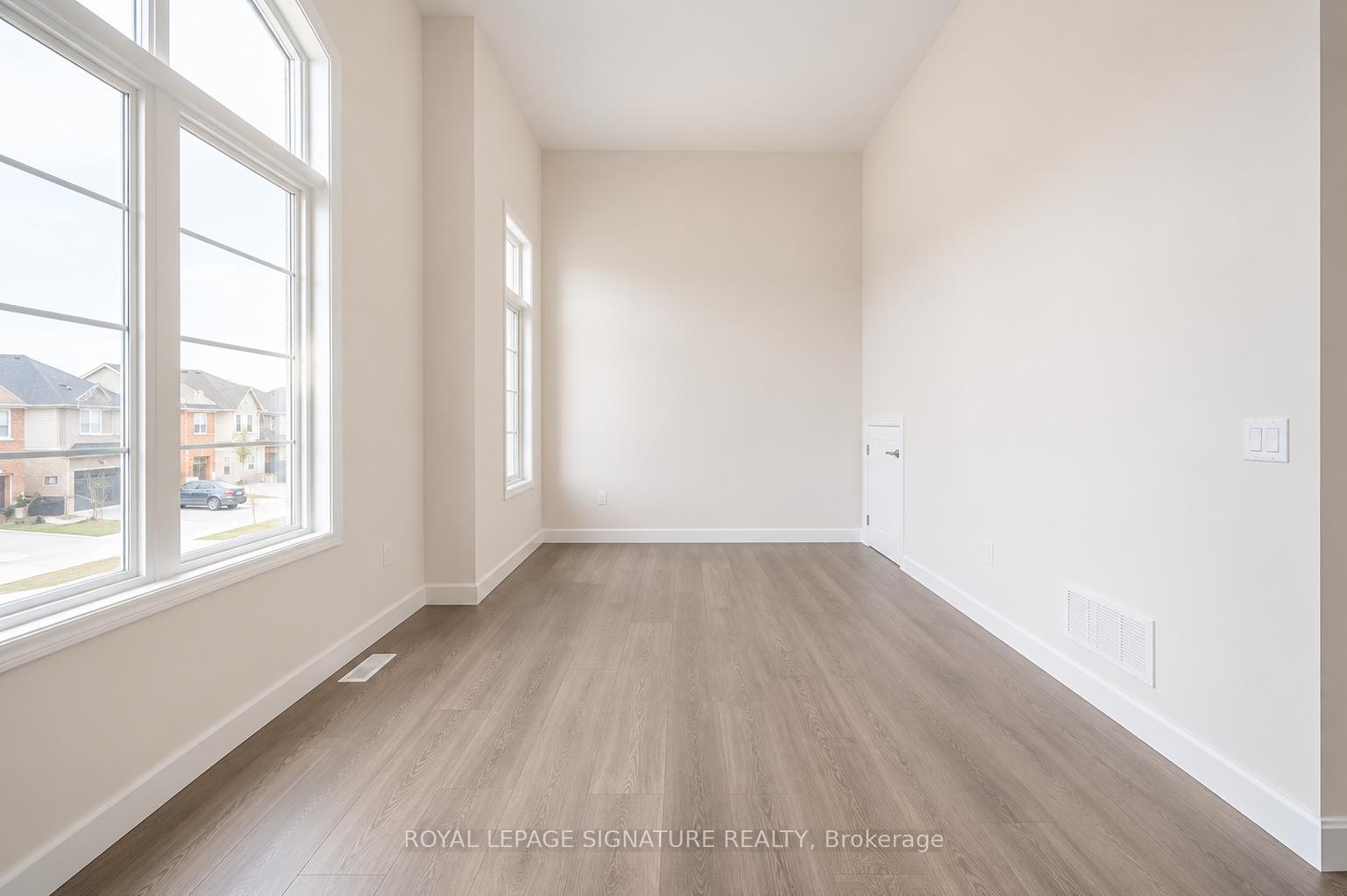 Photo 9 of 109 York Drive, Peterborough, Monaghan Ward 2 — HOMEH