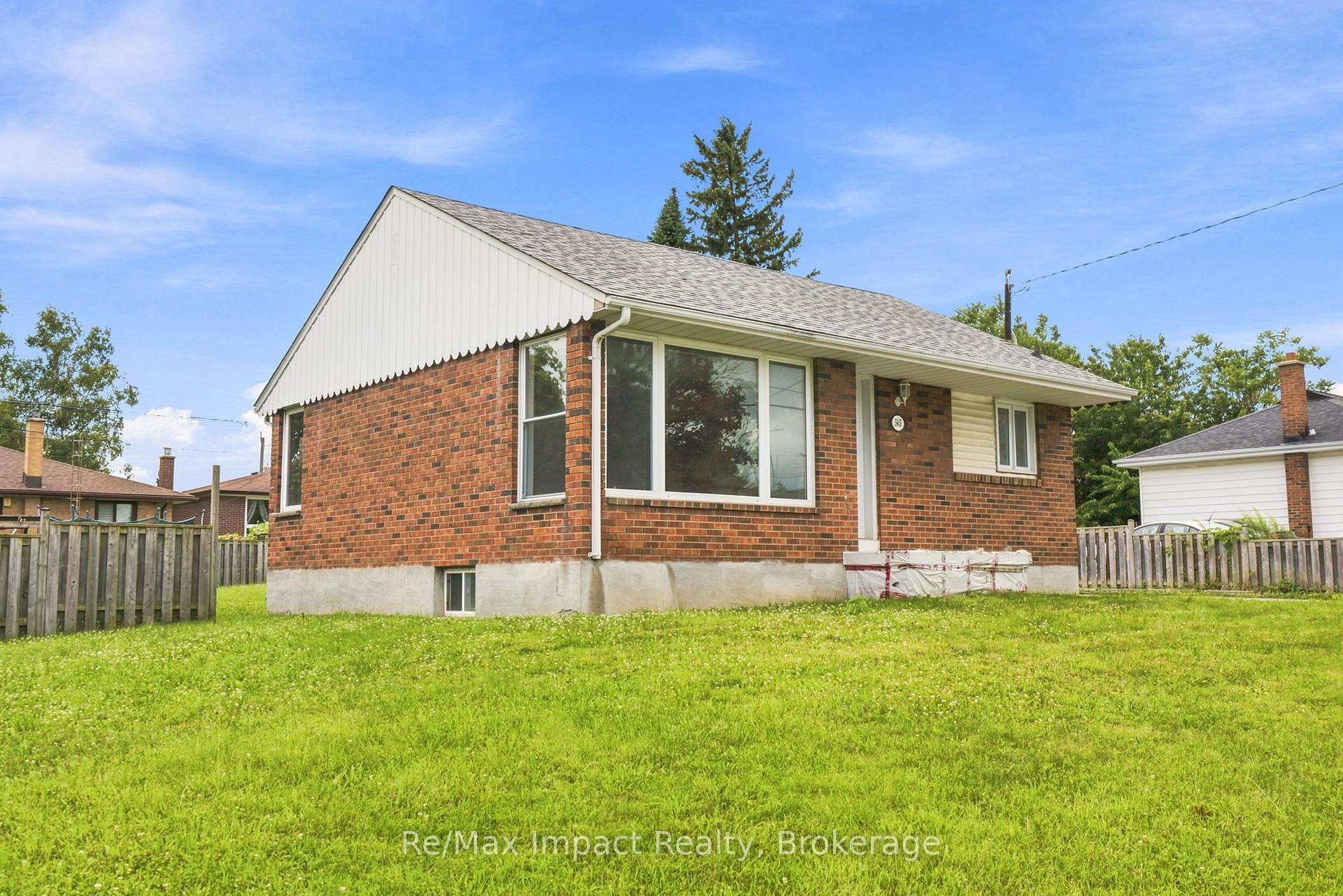 Photo 3 of 505 Annapolis Avenue, Oshawa, McLaughlin — HOMEH