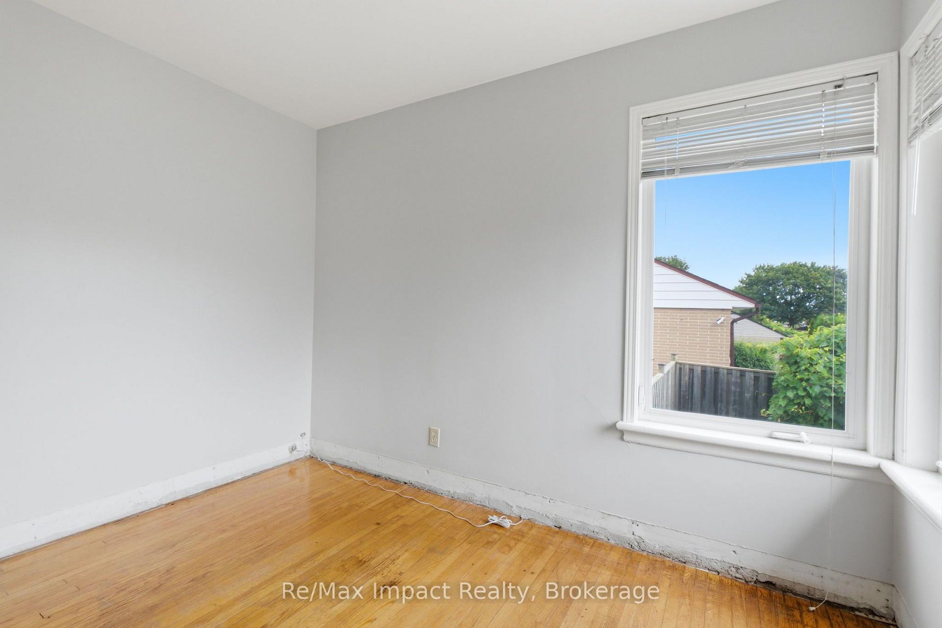 Photo 12 of 505 Annapolis Avenue, Oshawa, McLaughlin — HOMEH