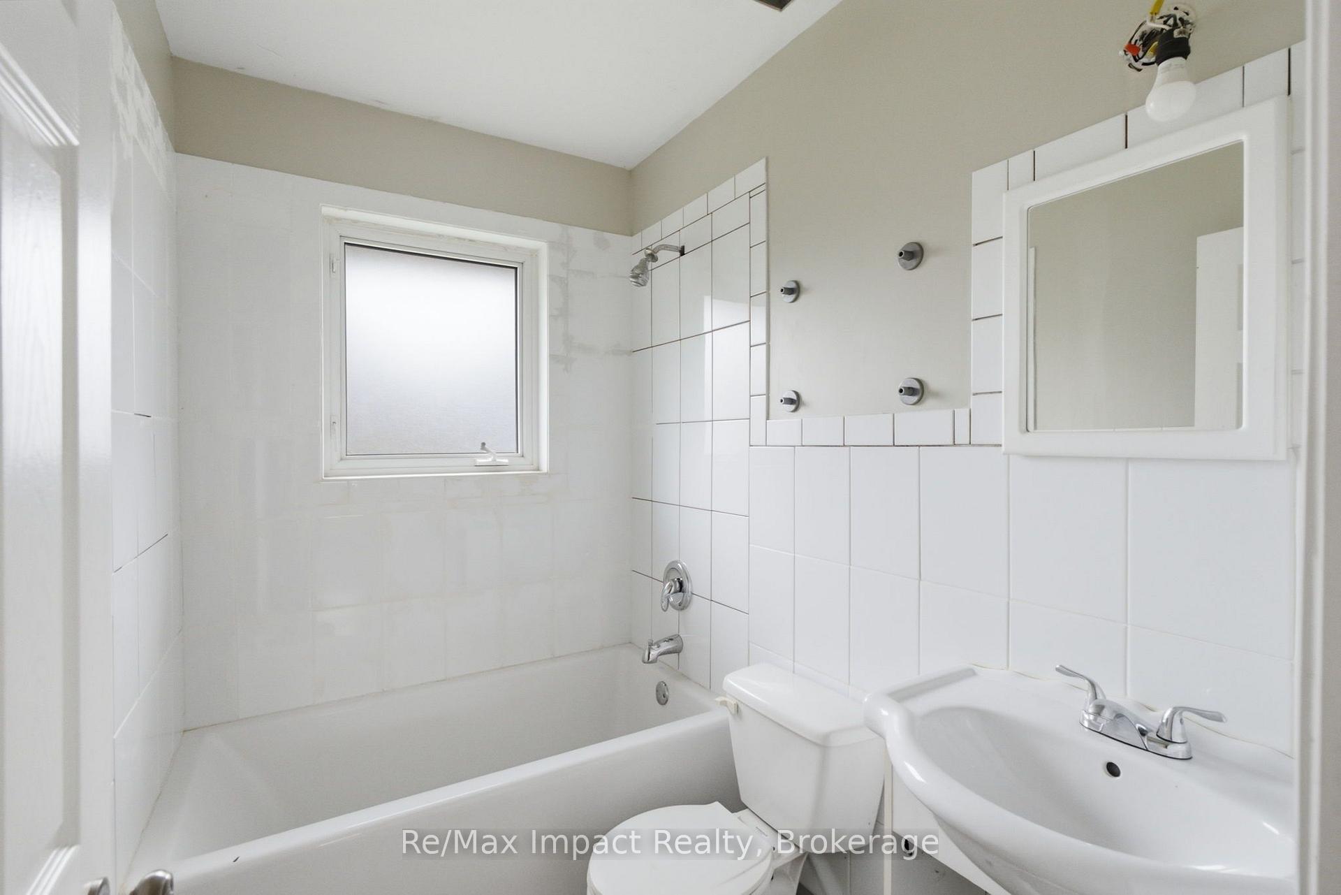 Photo 13 of 505 Annapolis Avenue, Oshawa, McLaughlin — HOMEH